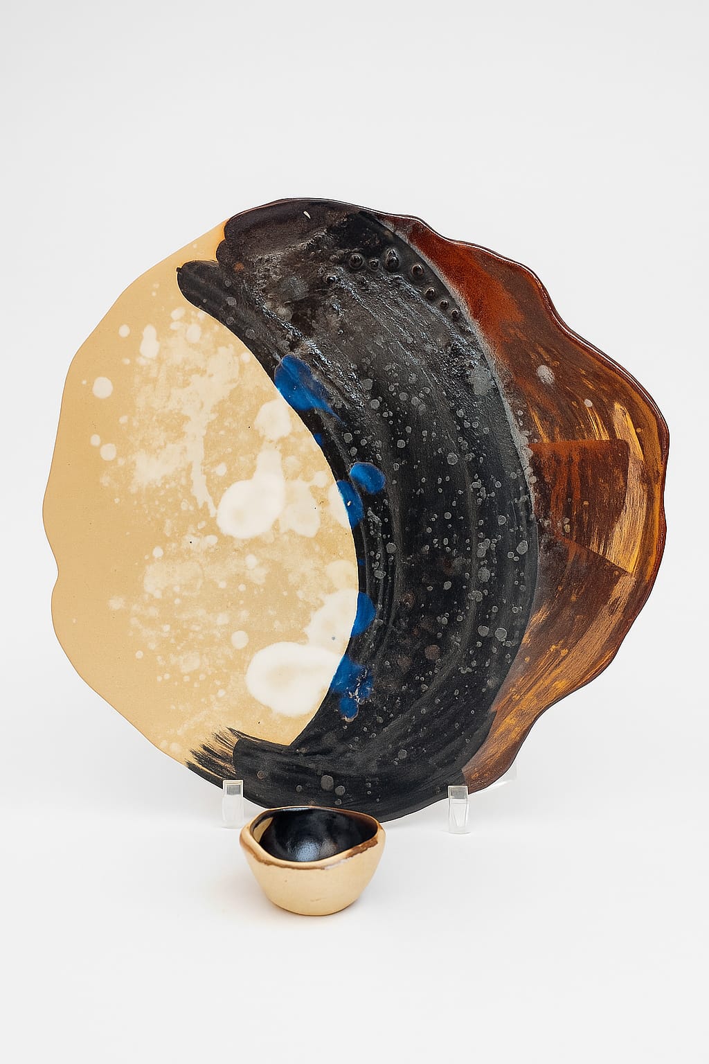 Assiette sculpturale avec coupelle