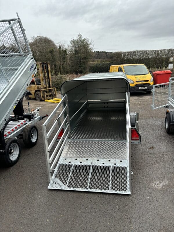 8FT x 4FT Single Axle Livestock Trailer