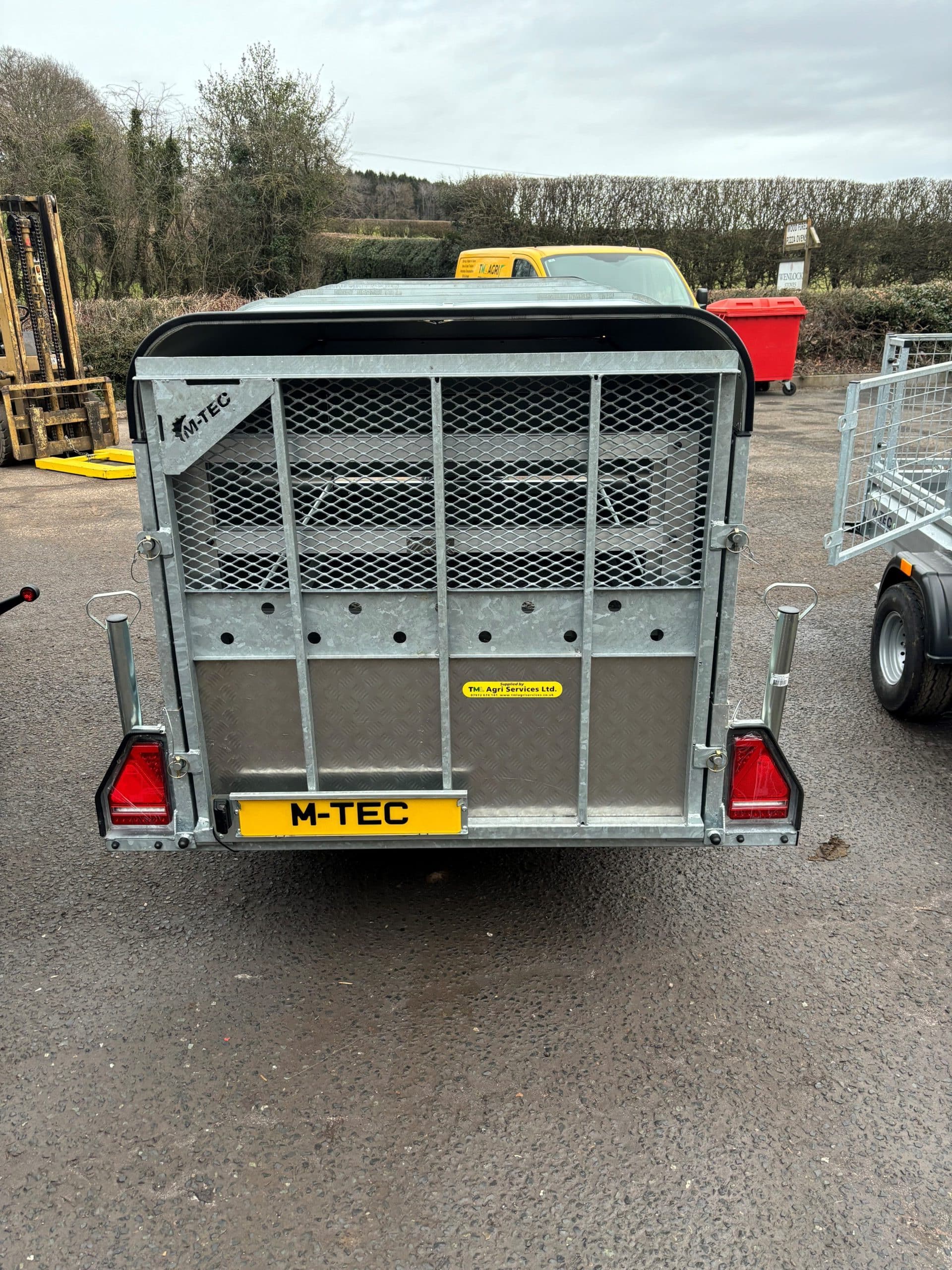 8FT x 4FT Single Axle Livestock Trailer