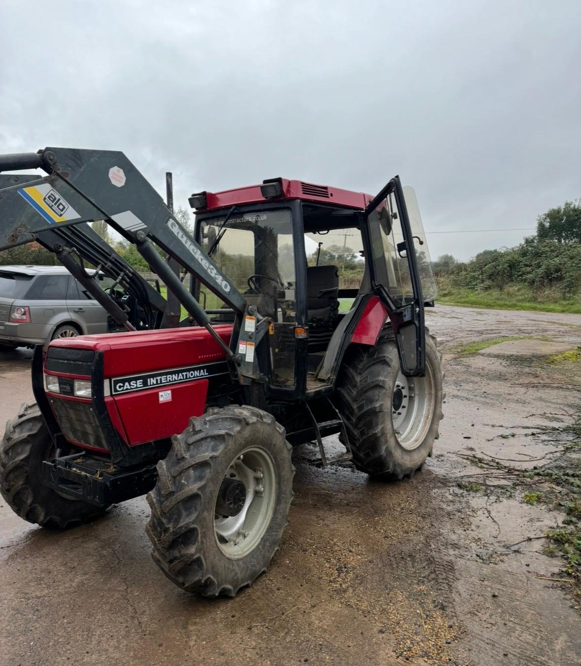 Case IH 844 XL Plus with Quicke Loader