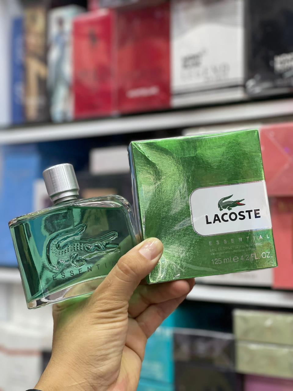 Lacoste Essential