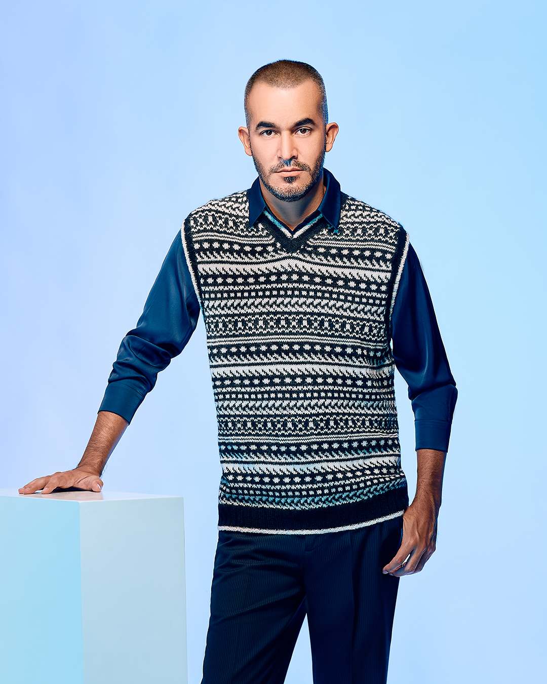 Men's Patterned V Vest