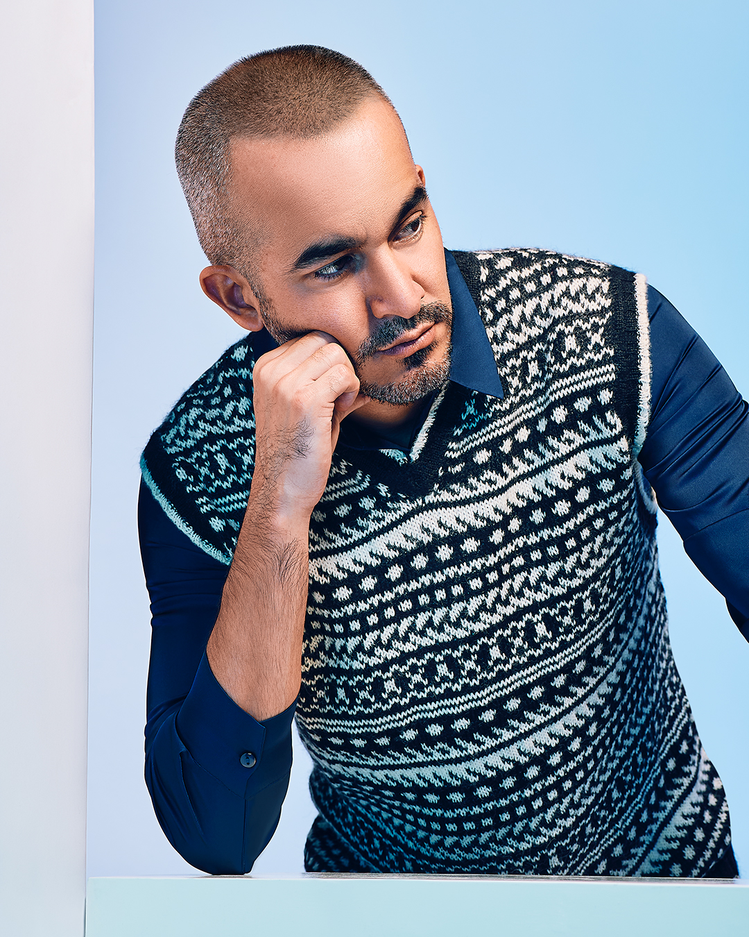 Men's Patterned V Vest