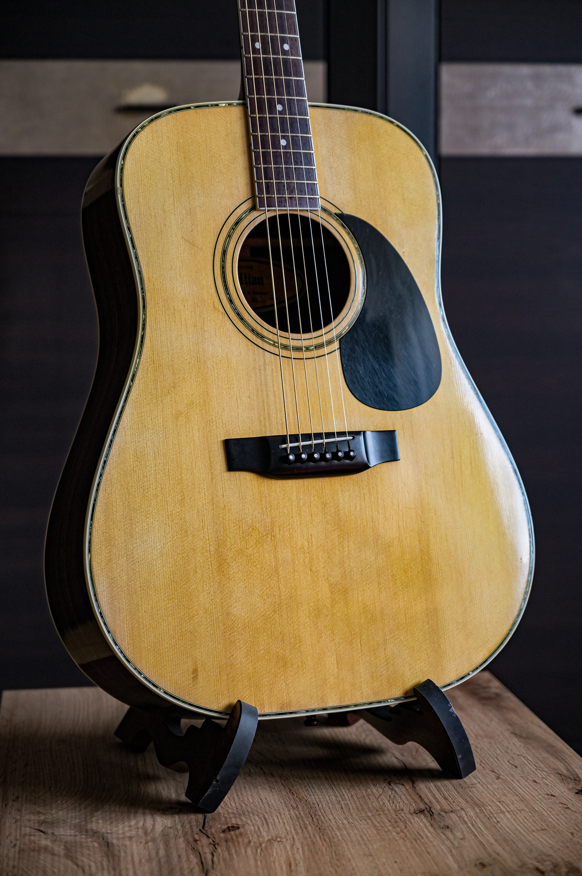 Jullian W-300