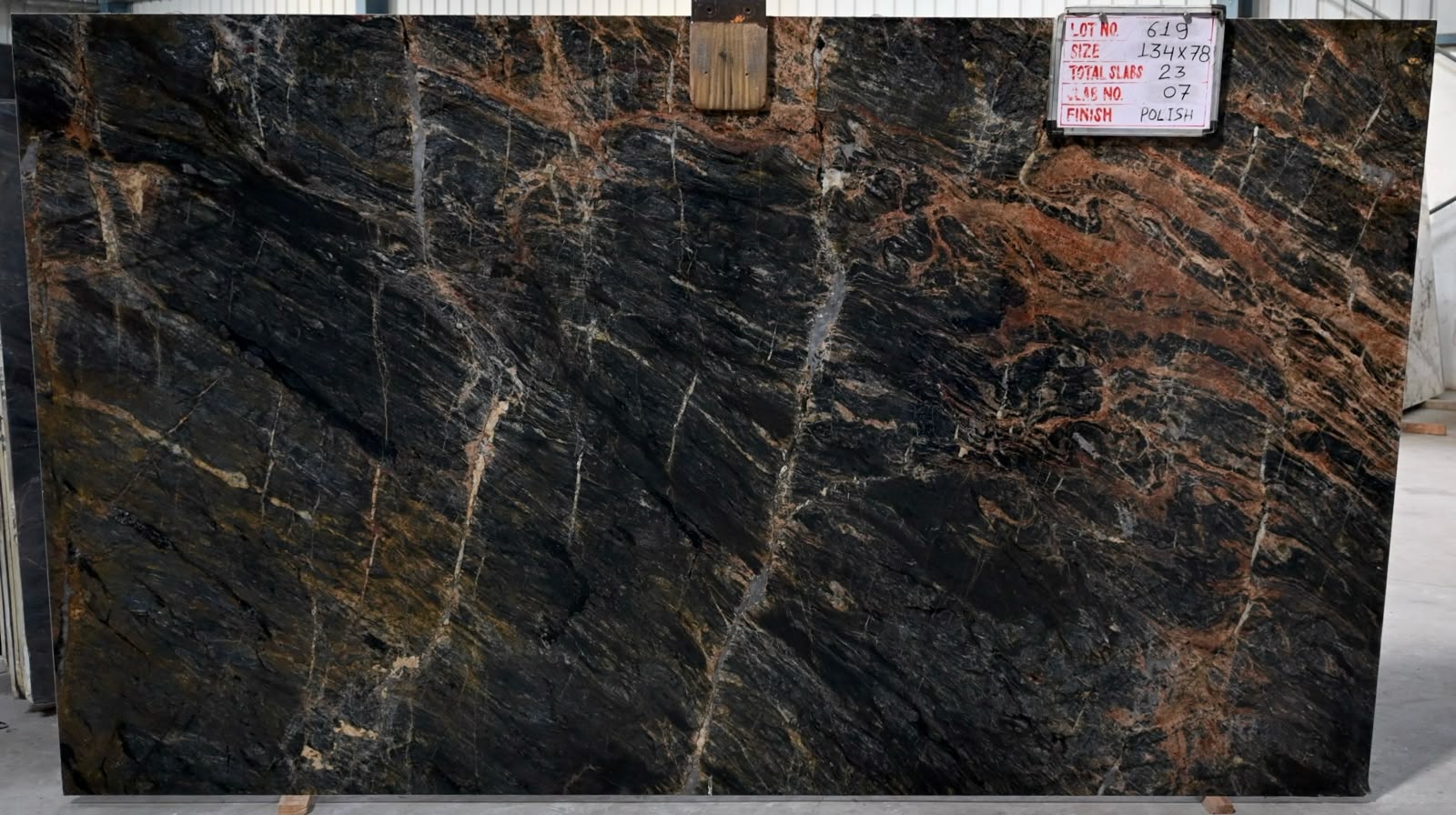 Lava Oro [lot: 619]