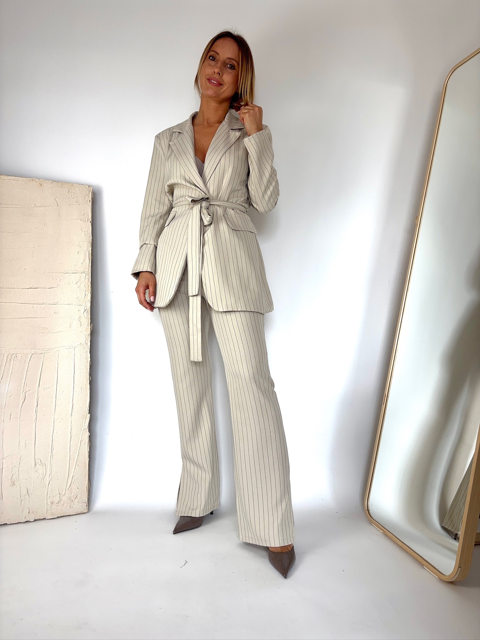 Elegancki garnitur komplet