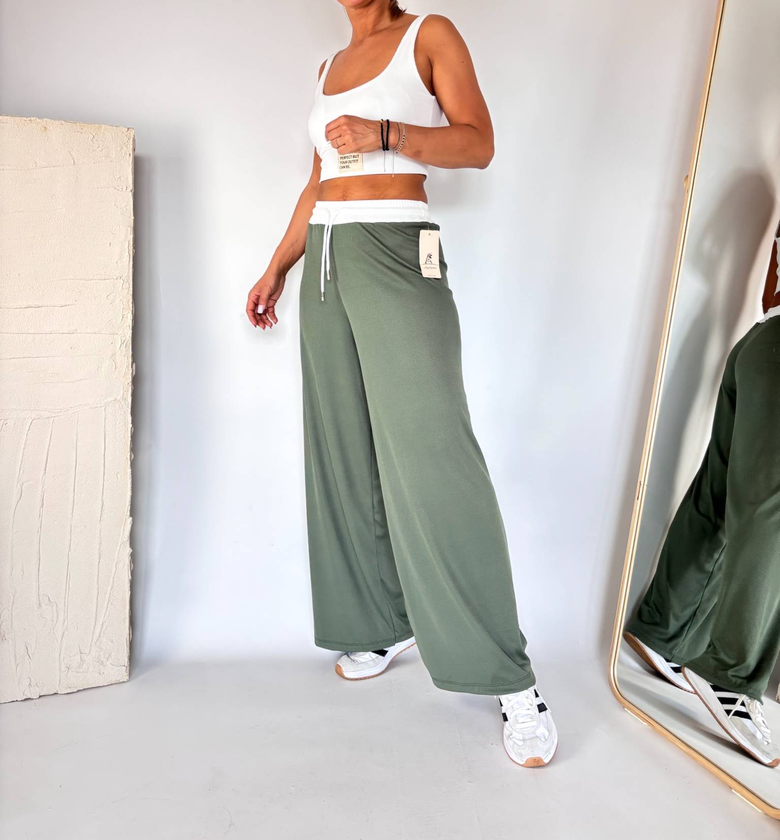 Spodnie dresowe zielone 