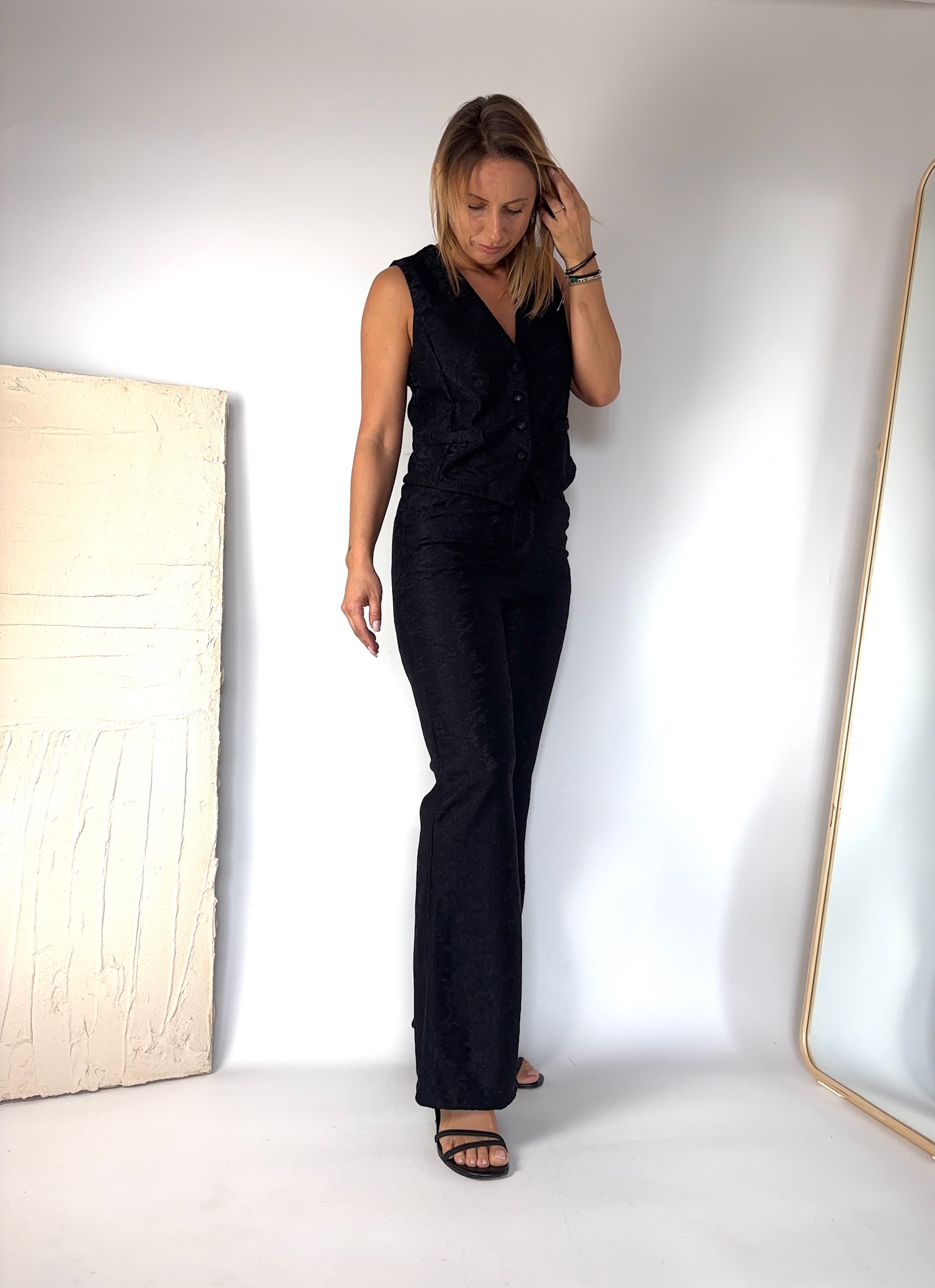 Czarny komplet w koronke