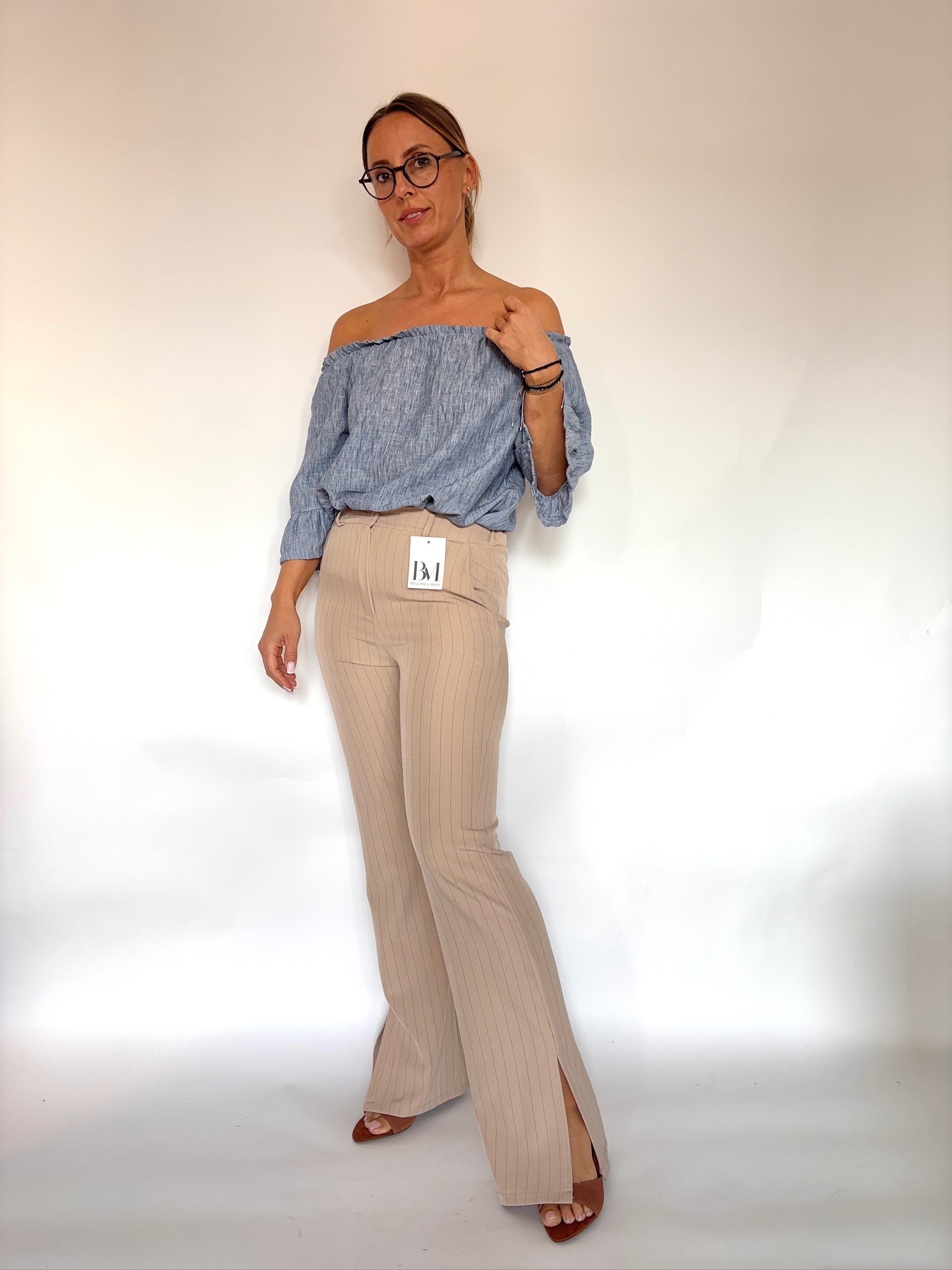 Bluzka Hiszpanka jasnoniebieska 