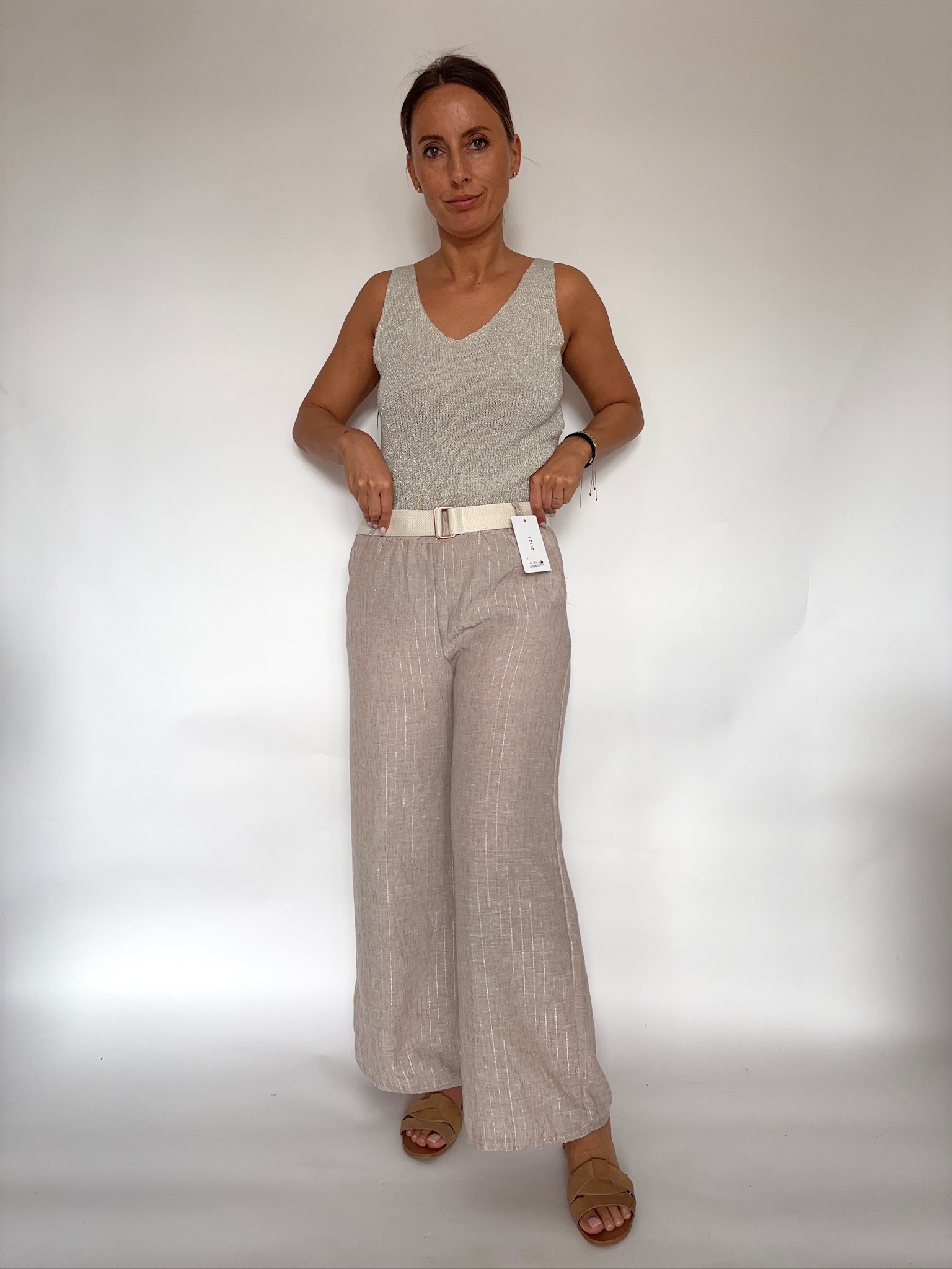 Top dostępny w 2 kolorach