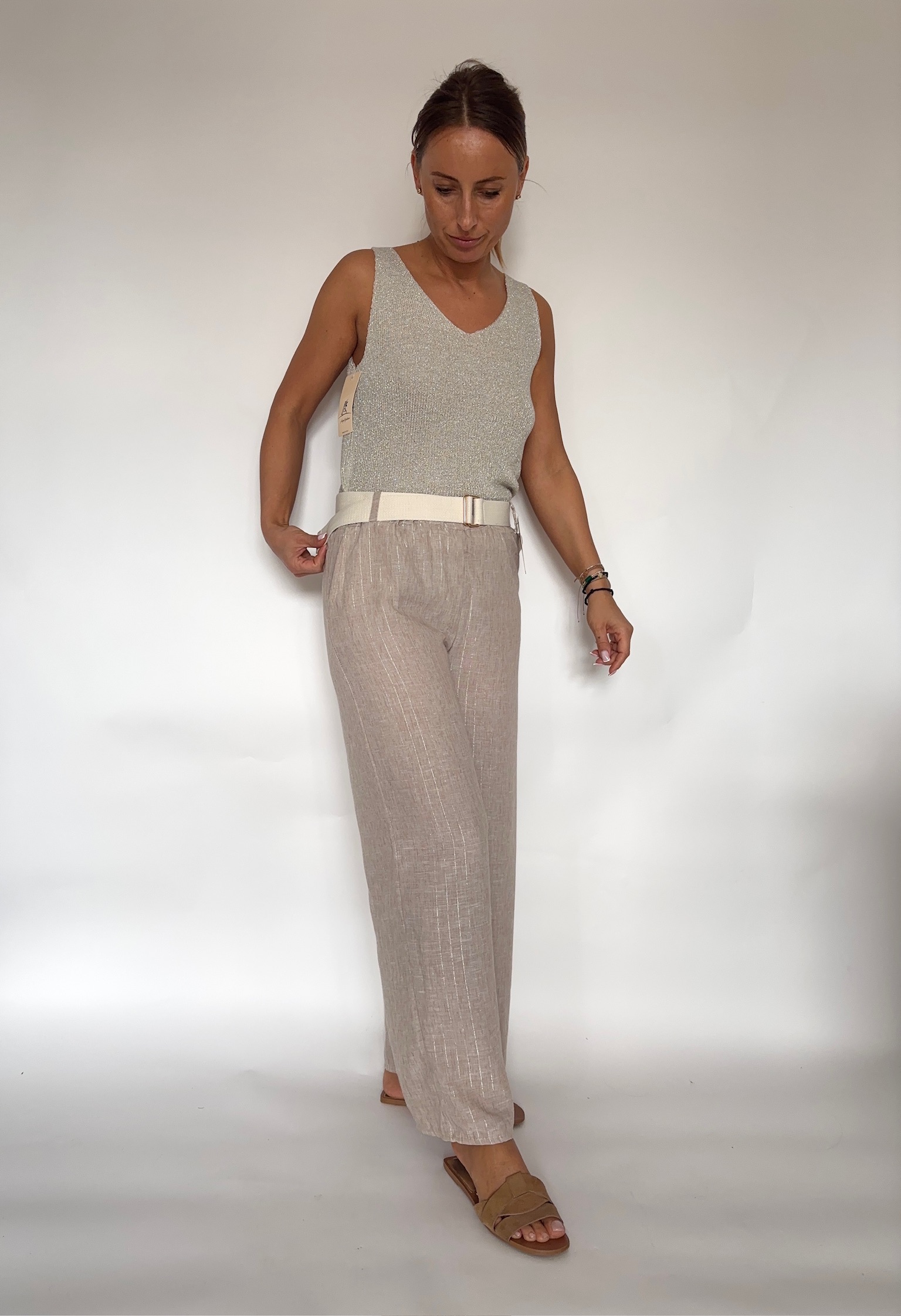 Top dostępny w 2 kolorach