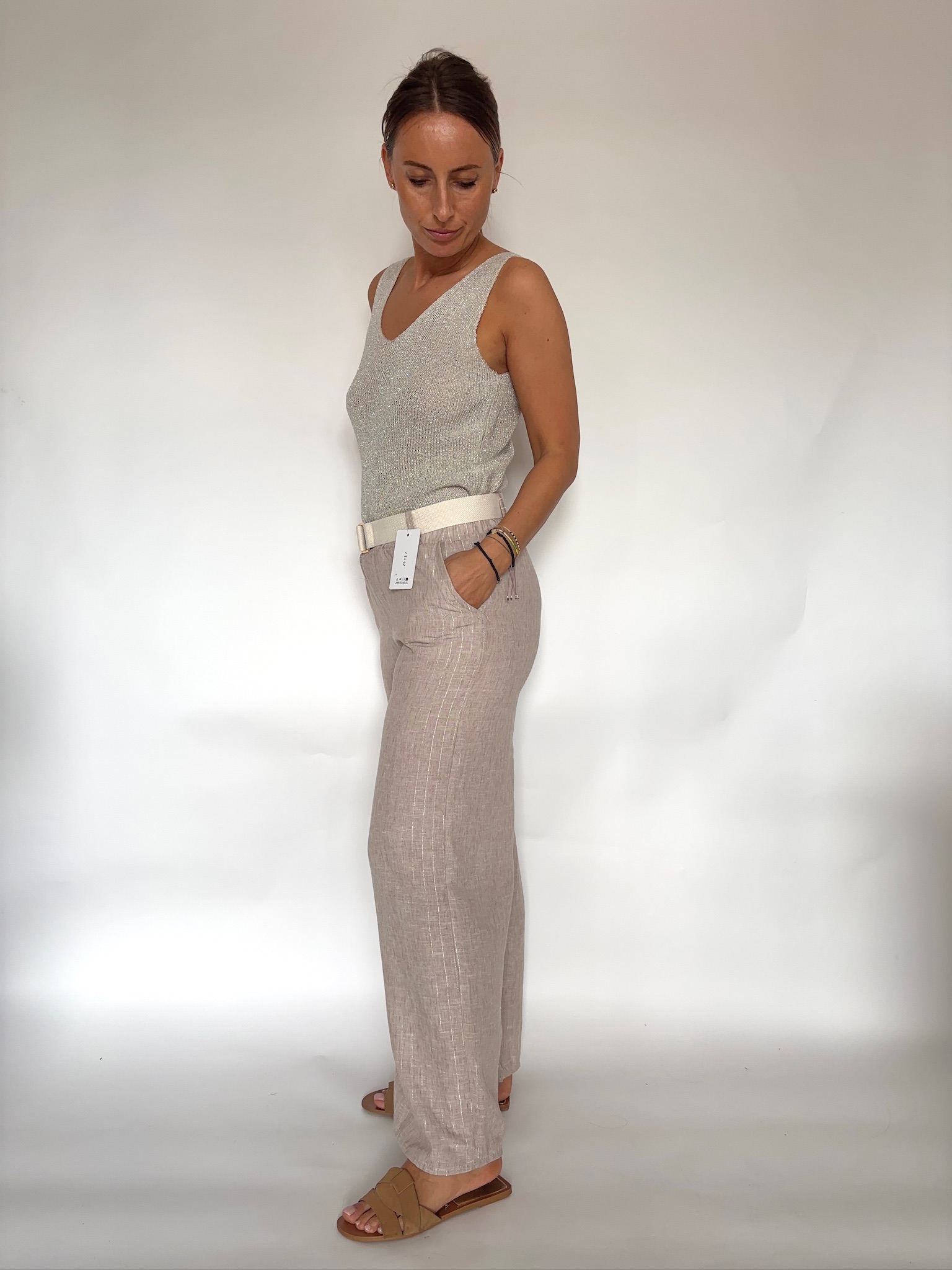 Spodnie materiałowe z paskiem 