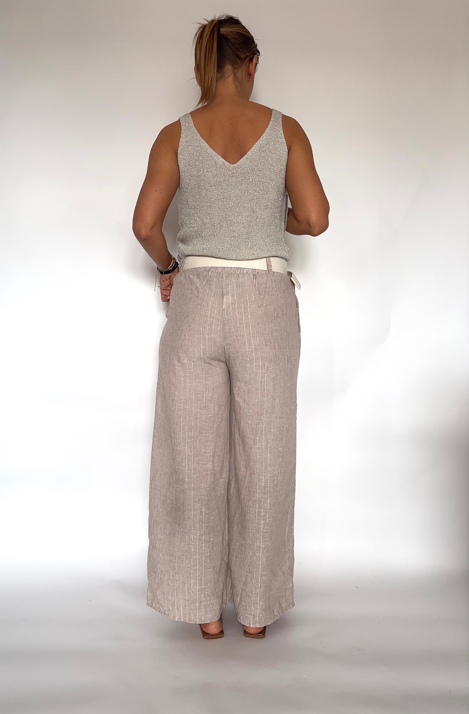 Spodnie materiałowe z paskiem 