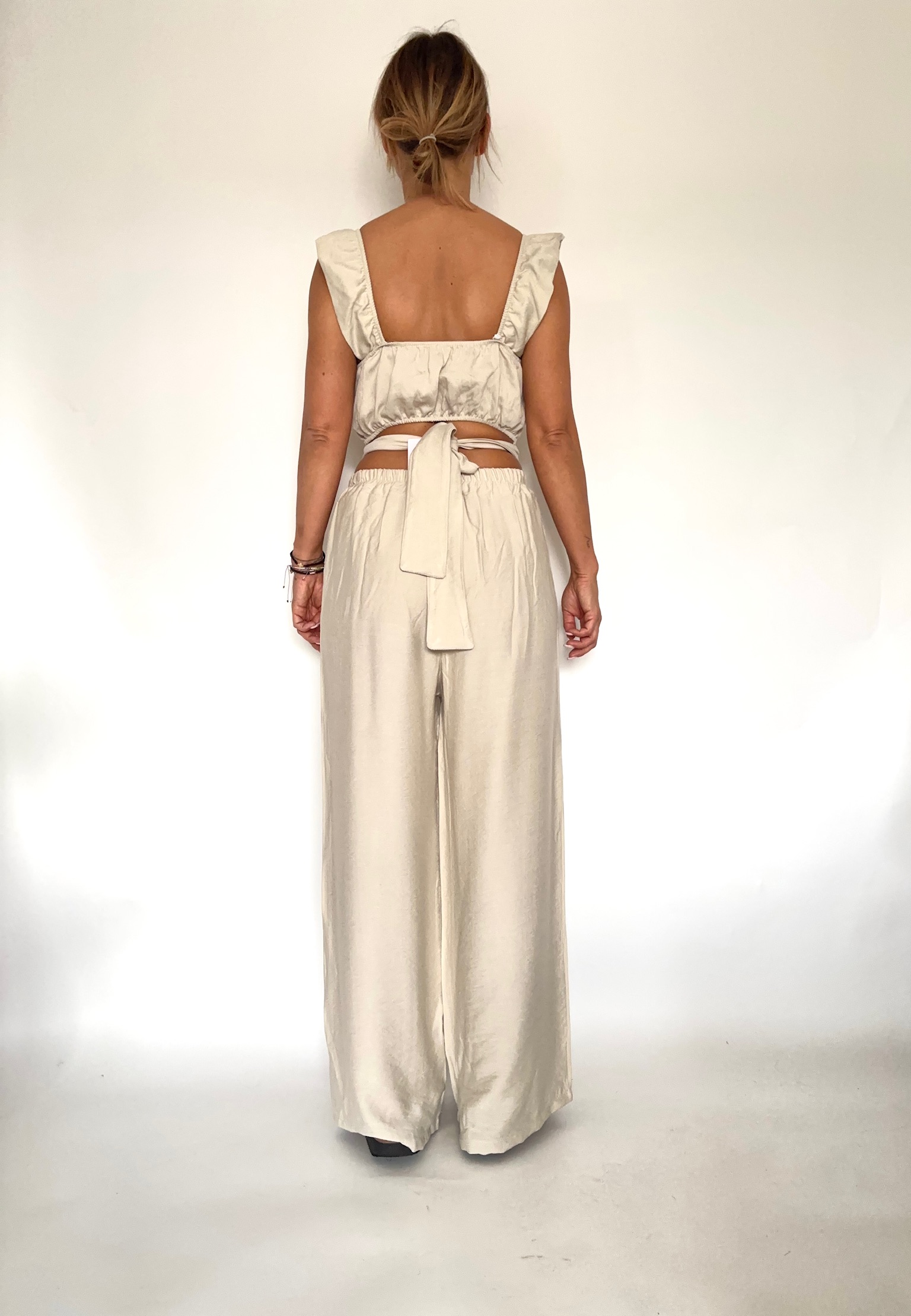 Komplet dostępny w 3 kolorach