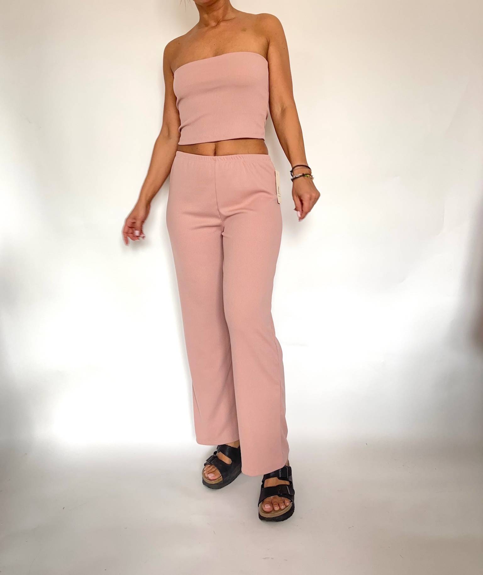 Komplet dostępny w 2 kolorach