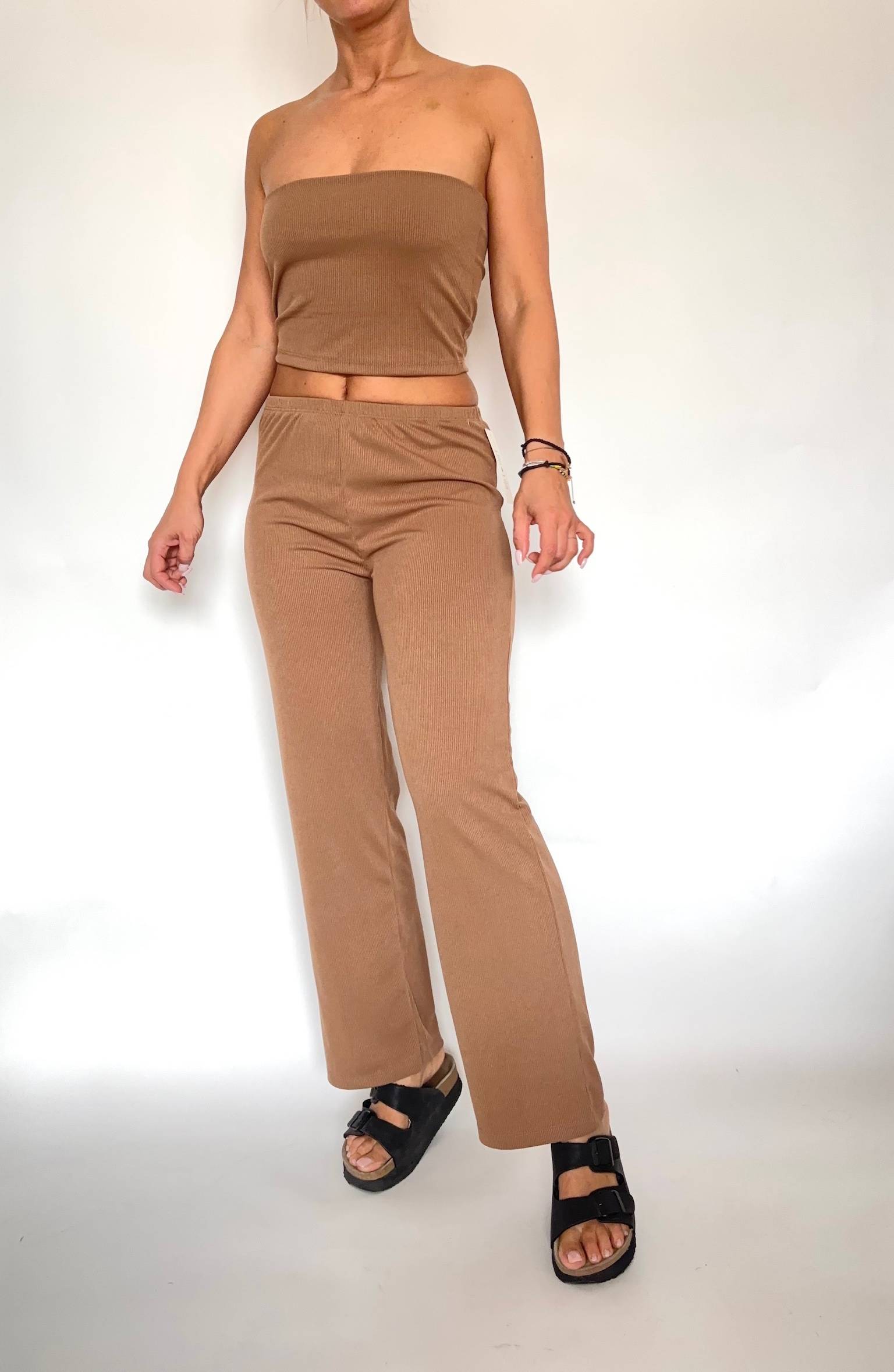 Komplet dostępny w 2 kolorach