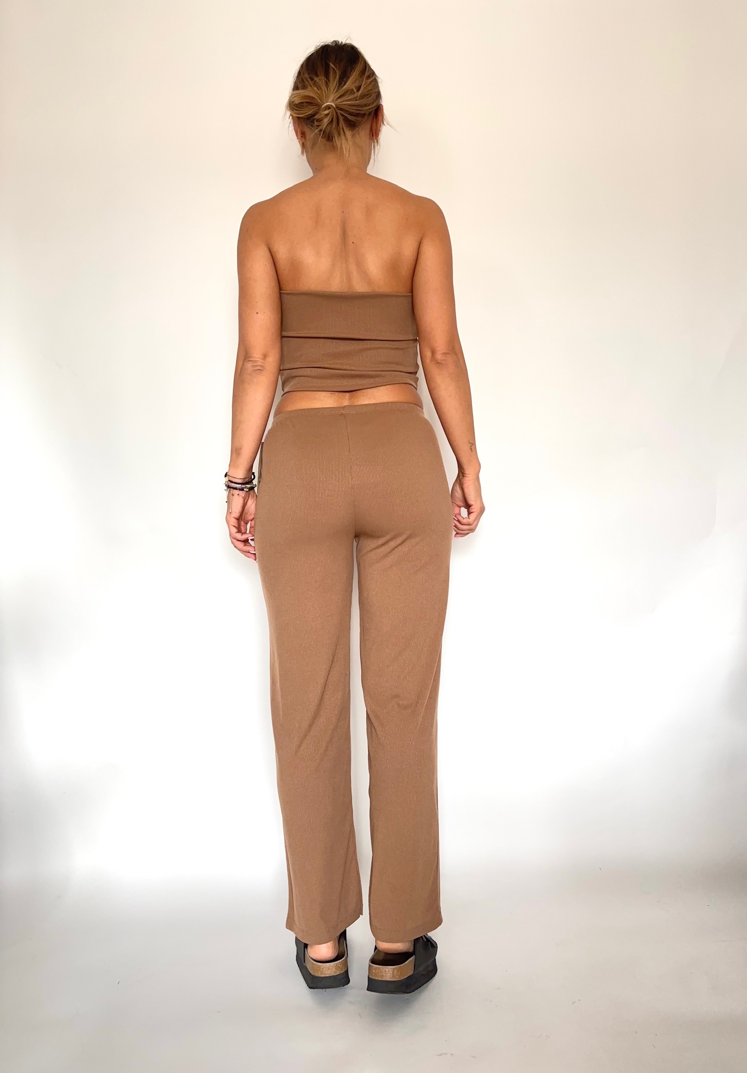 Komplet dostępny w 2 kolorach