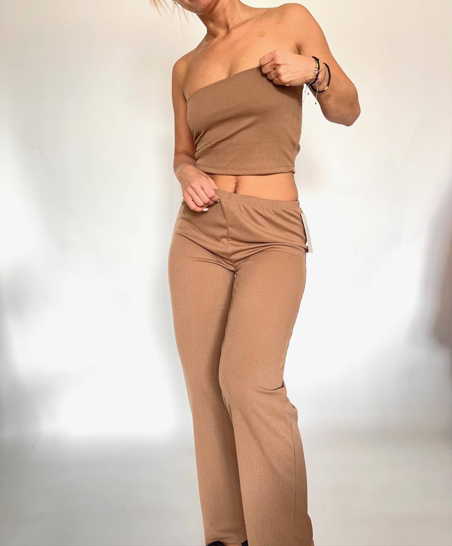 Komplet dostępny w 2 kolorach