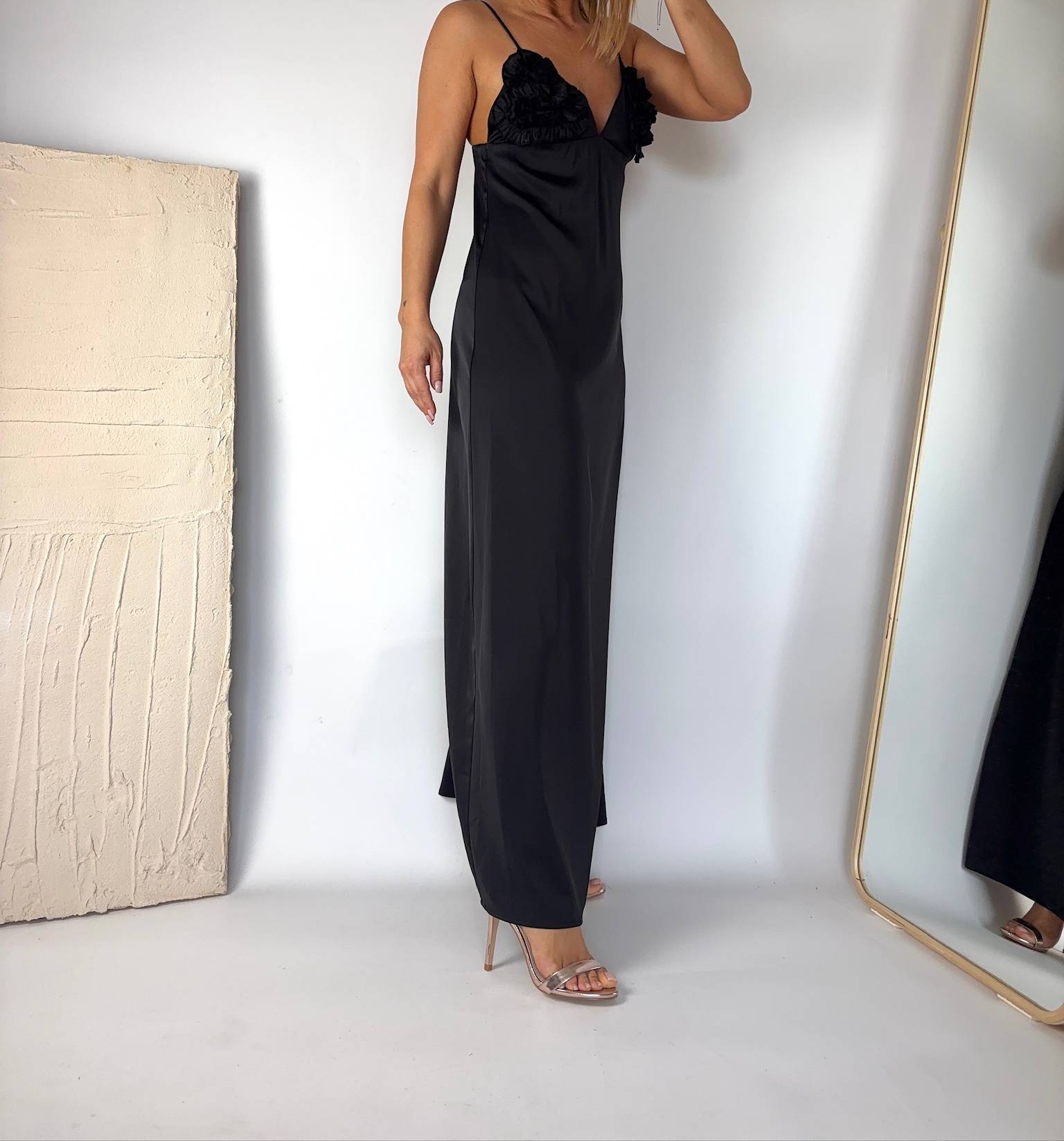 Sukienka dostępna w 3 kolorach