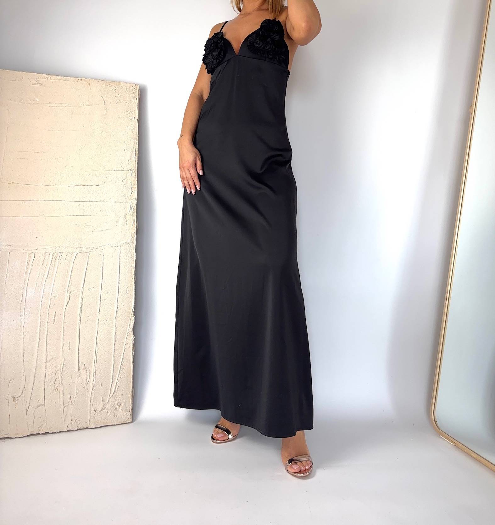  Sukienka dostępna w 3 kolorach