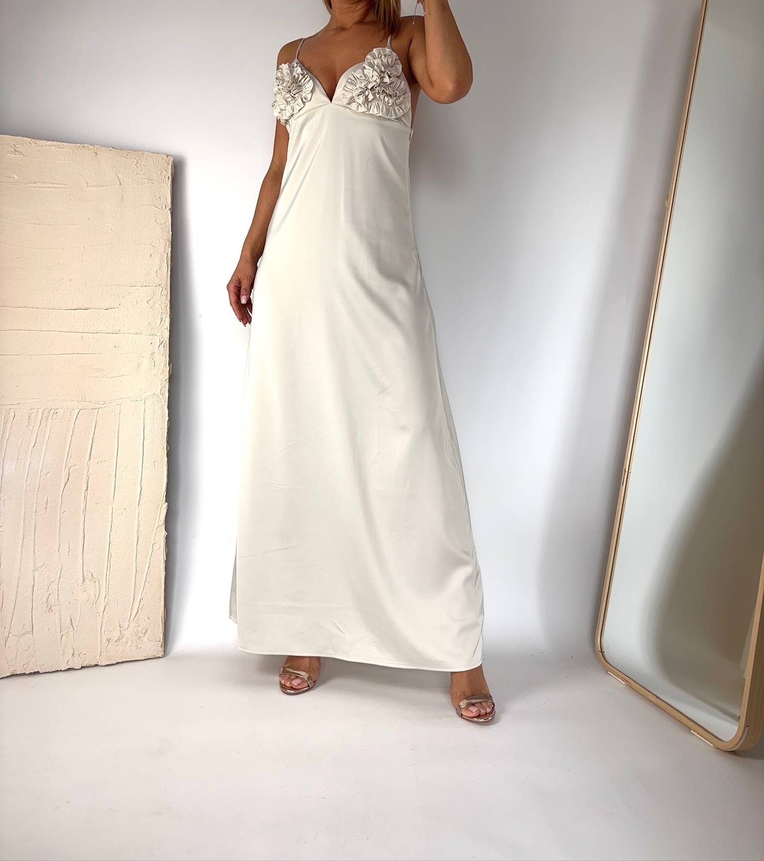 Sukienka dostępna w 3 kolorach