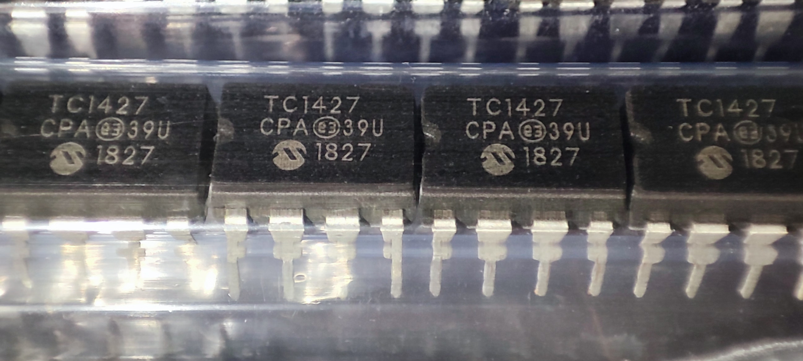 TC1427CPA