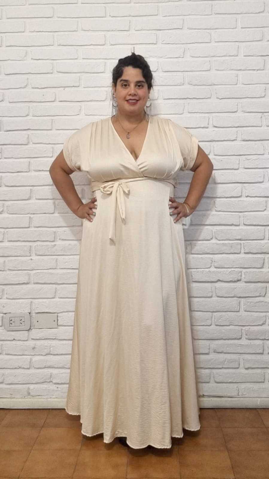 Vestido Whitney Houston en Beige y Violeta