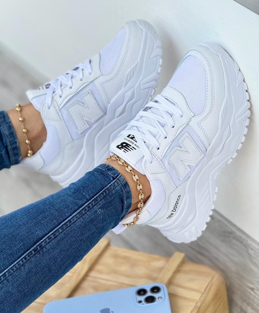 Zapatillas deportivas blancas