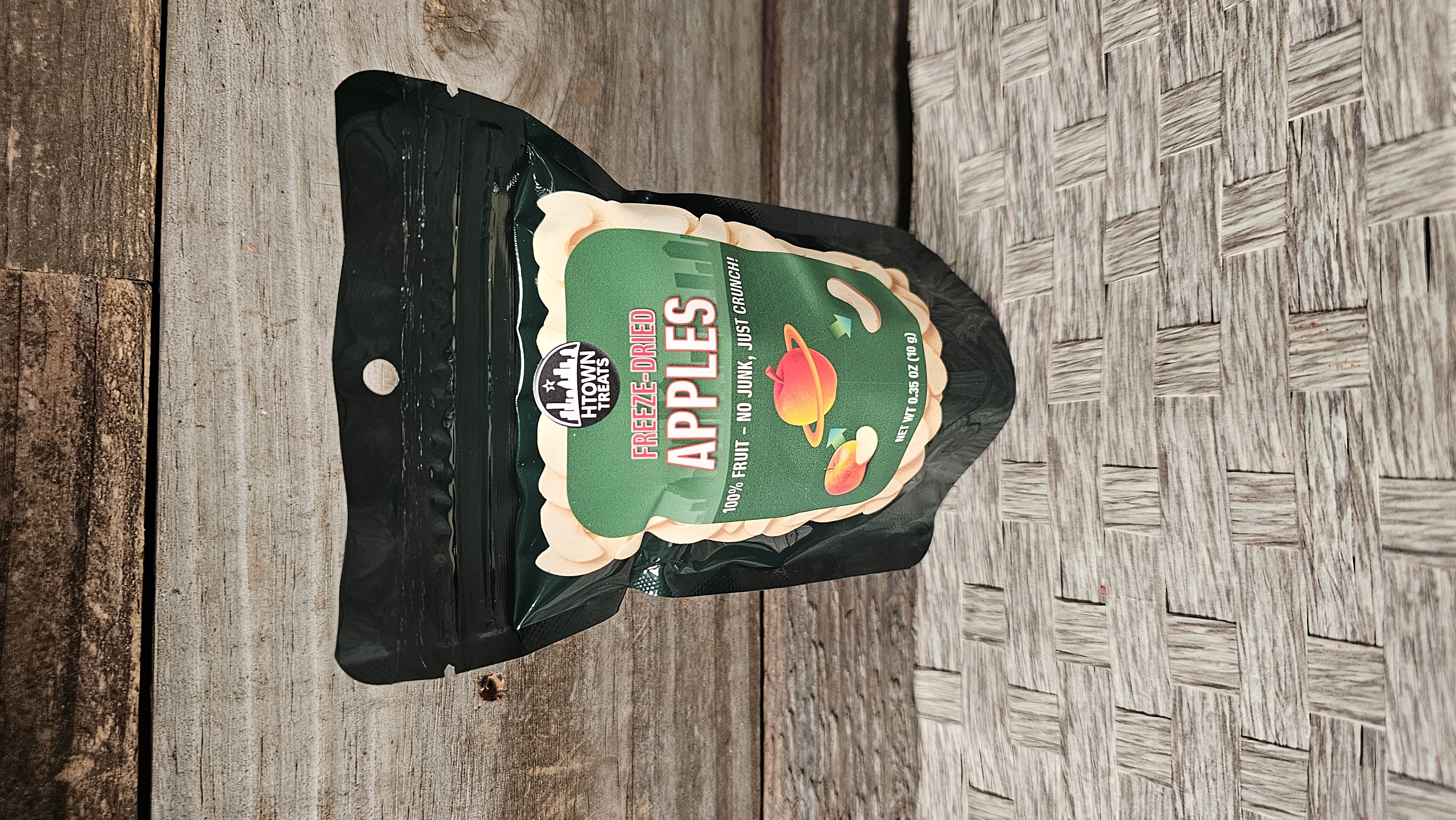 Freeze-Dried Apples