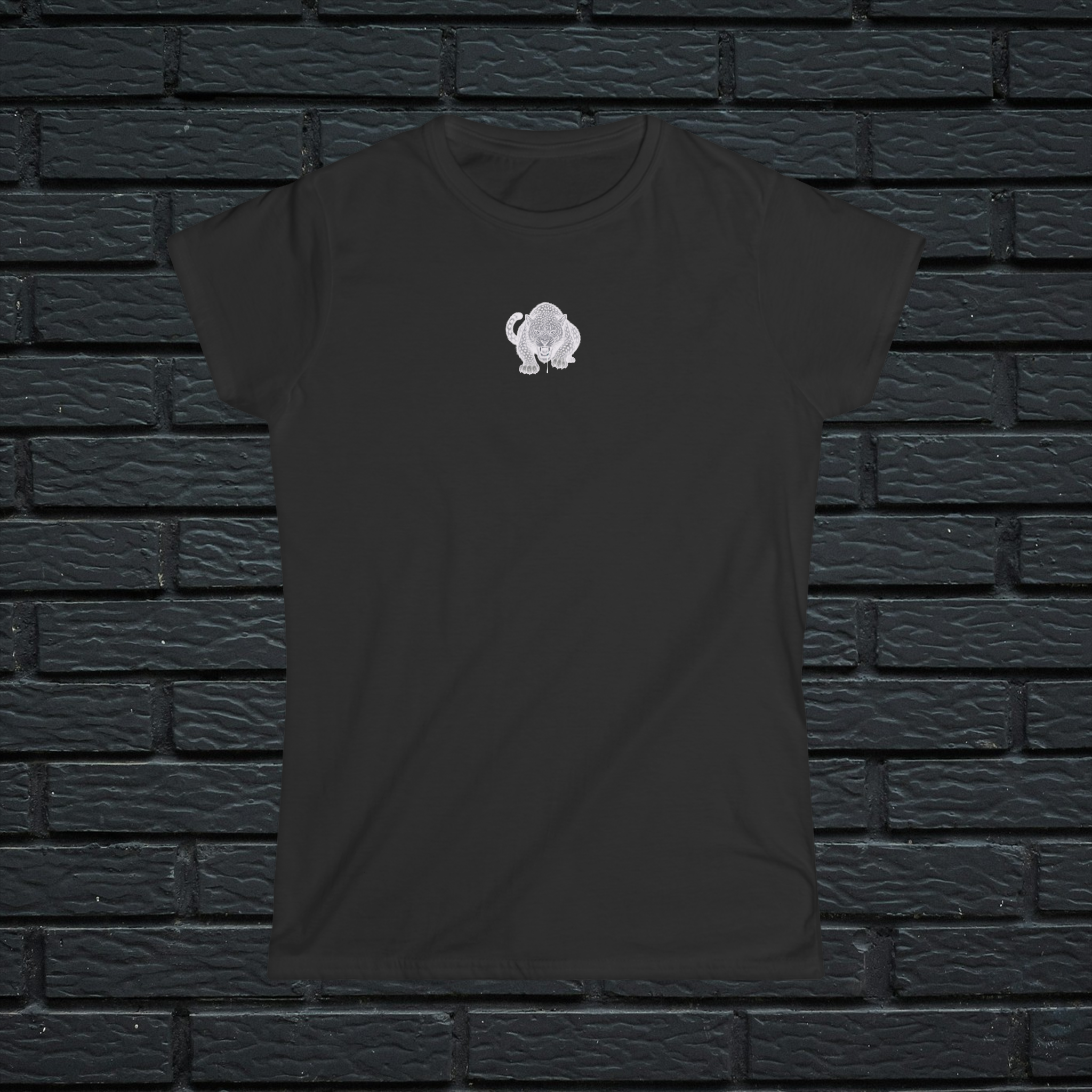 le Women's Graphic T