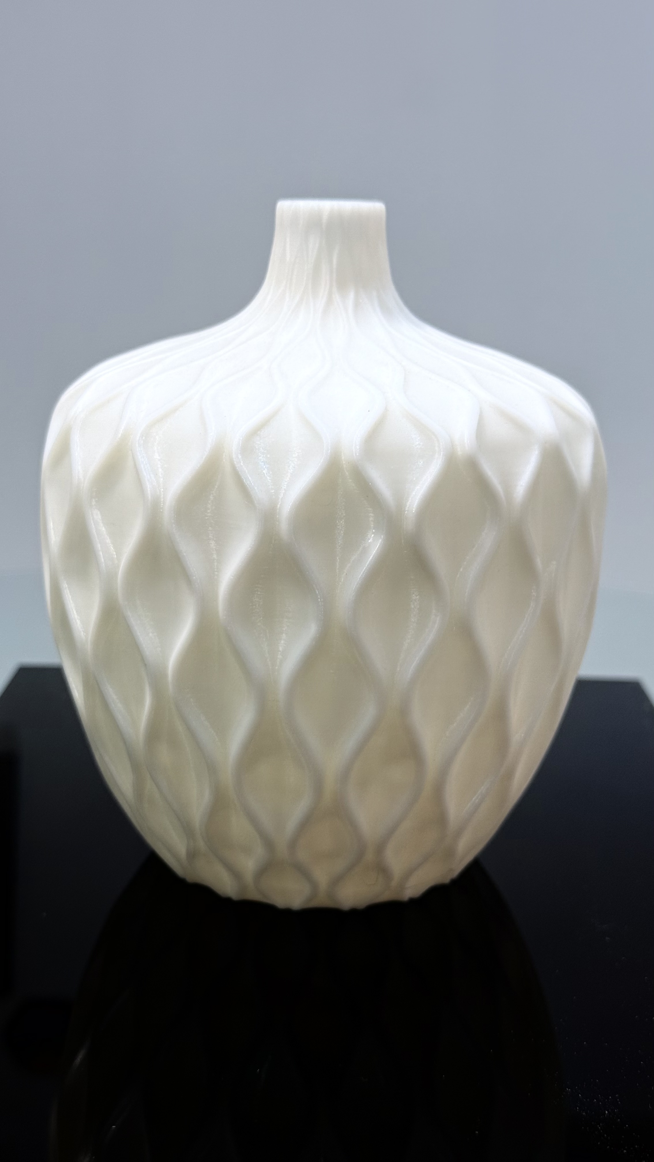 Cross Ribbed Vase 