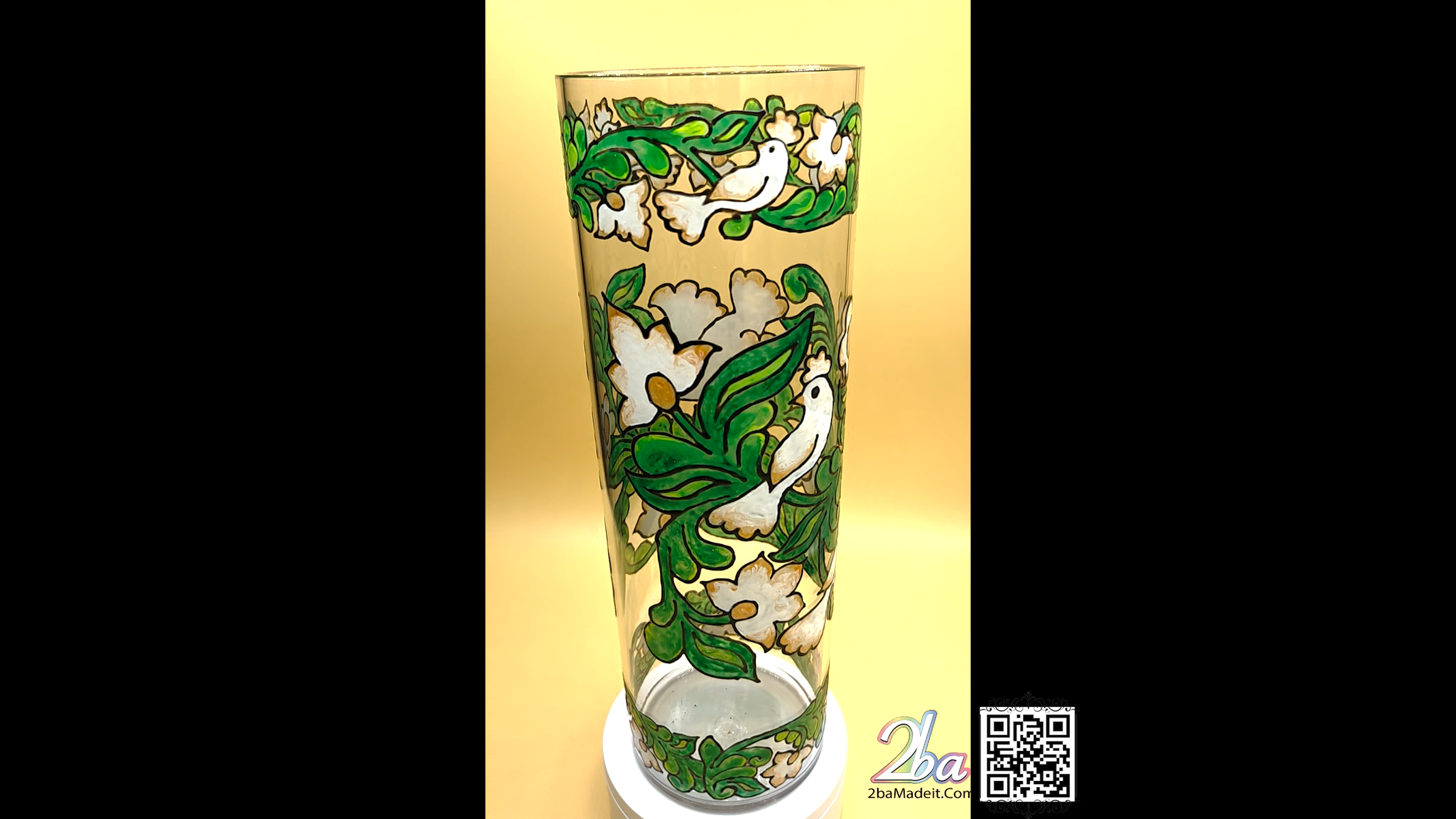 Elegant Handmade Glass Art Vase 2002