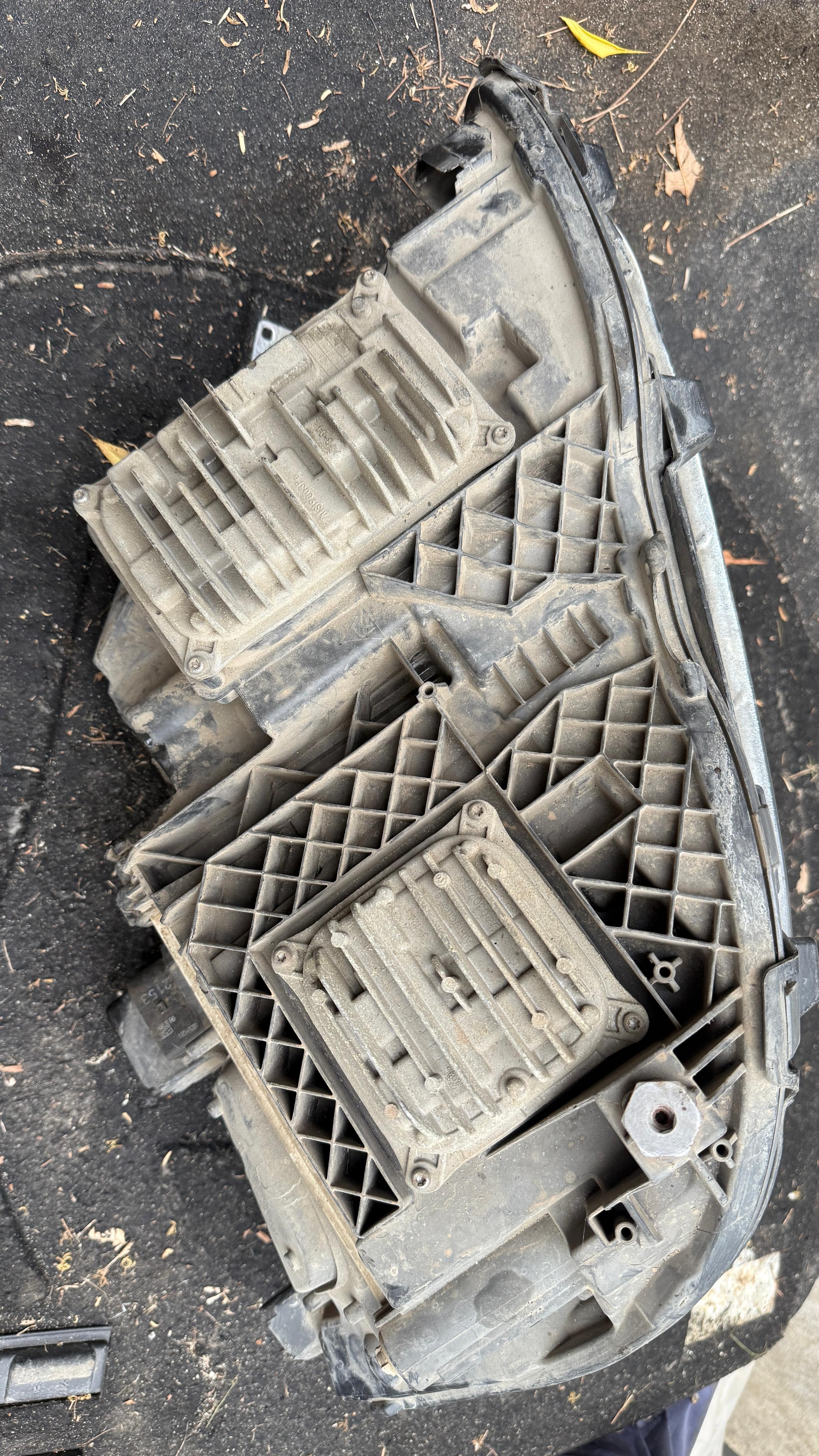 E Class 212 Car Headlight Assembly Complete R-L OEM