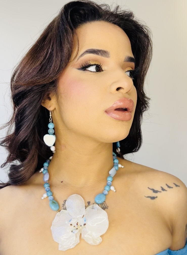 ANGELIKI SET ΚΟΛΙΕ ΜΕ ΦΥΣΙΚΑ ΛΟΥΛΟΥΔΙΑ ΚΑΙ ΣΚΟΥΛΑΡΙΚΙΑ 