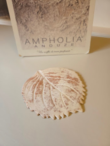 Socle feuille pour boule Ampholia