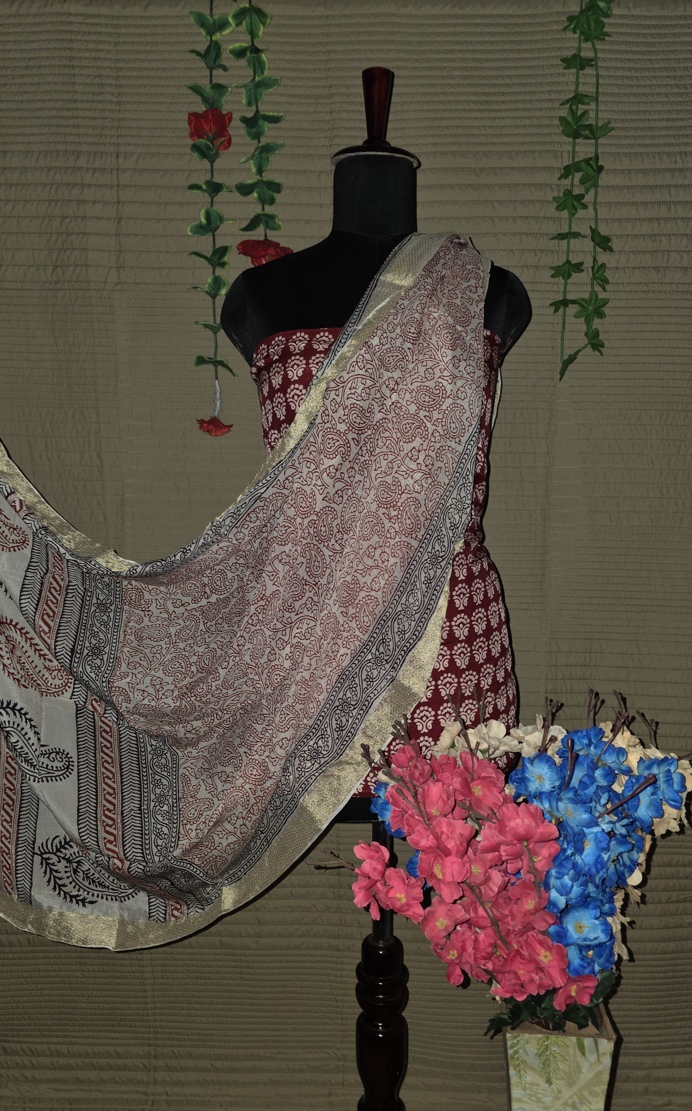 Shantoon Suit with Chinnon Dupatta – 2.5 Meter Each