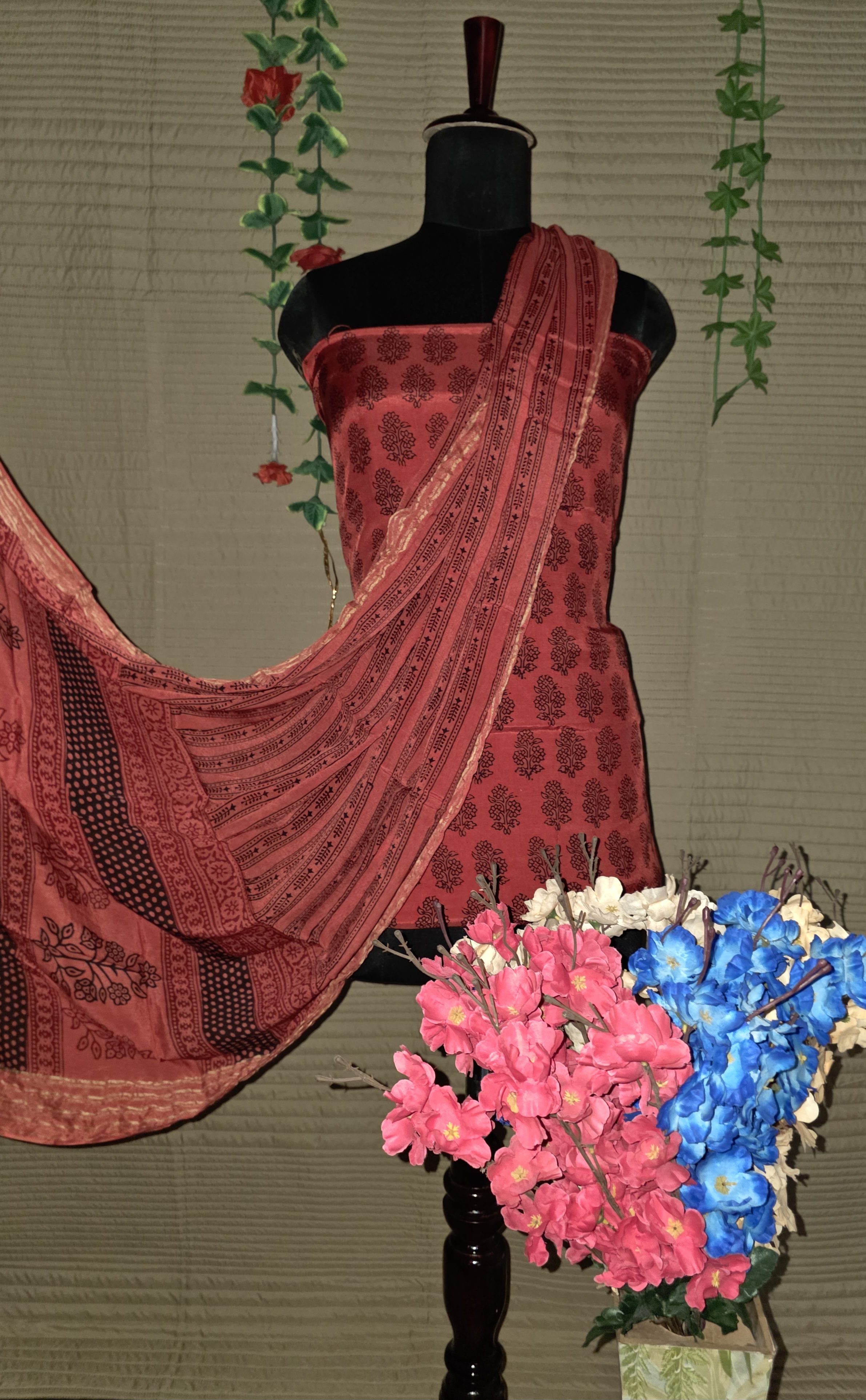 Shantoon Suit with Chinnon Dupatta – 2.5 Meter Each