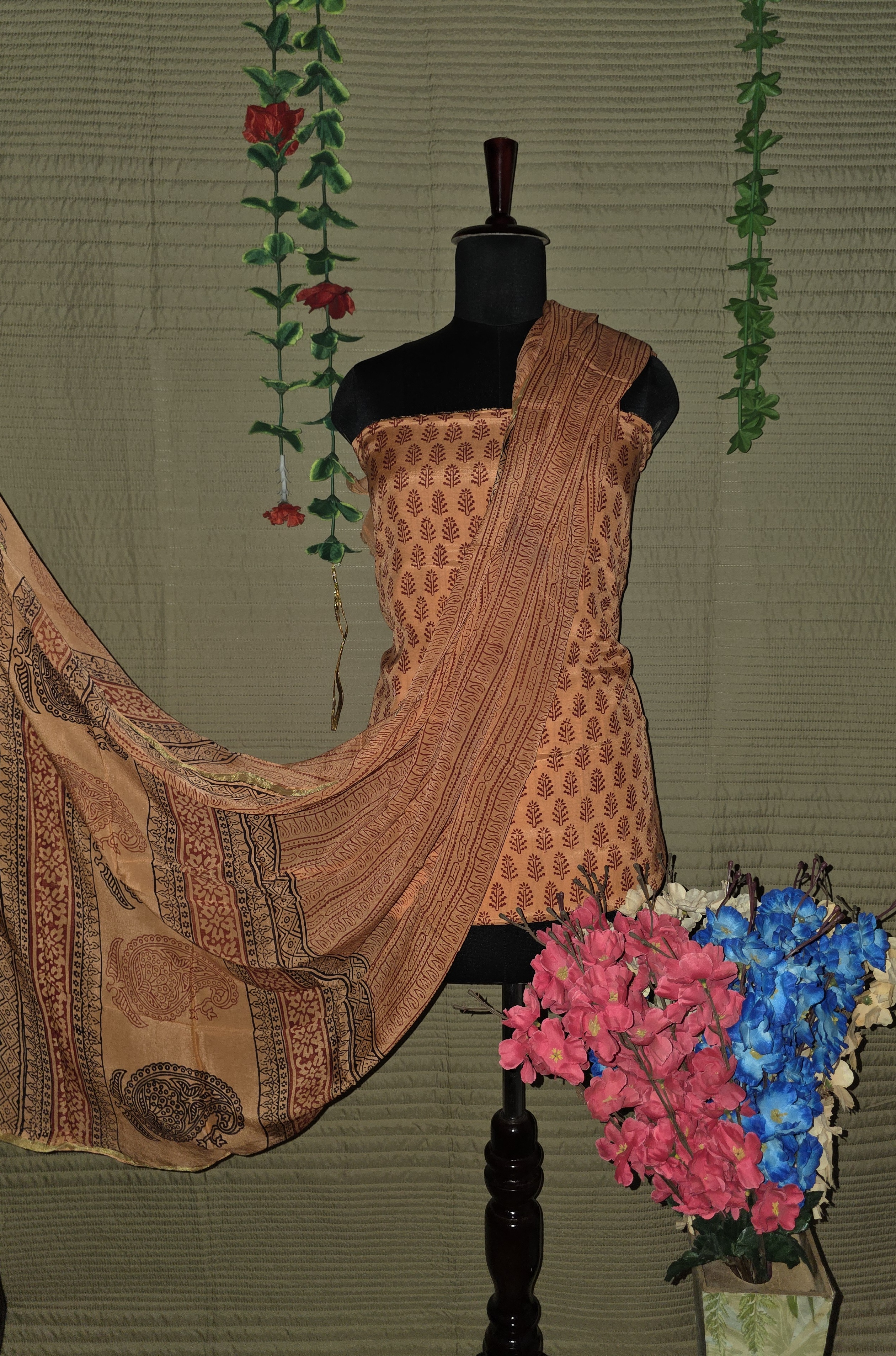 Shantoon Suit with Chinnon Dupatta – 2.5 Meter Each