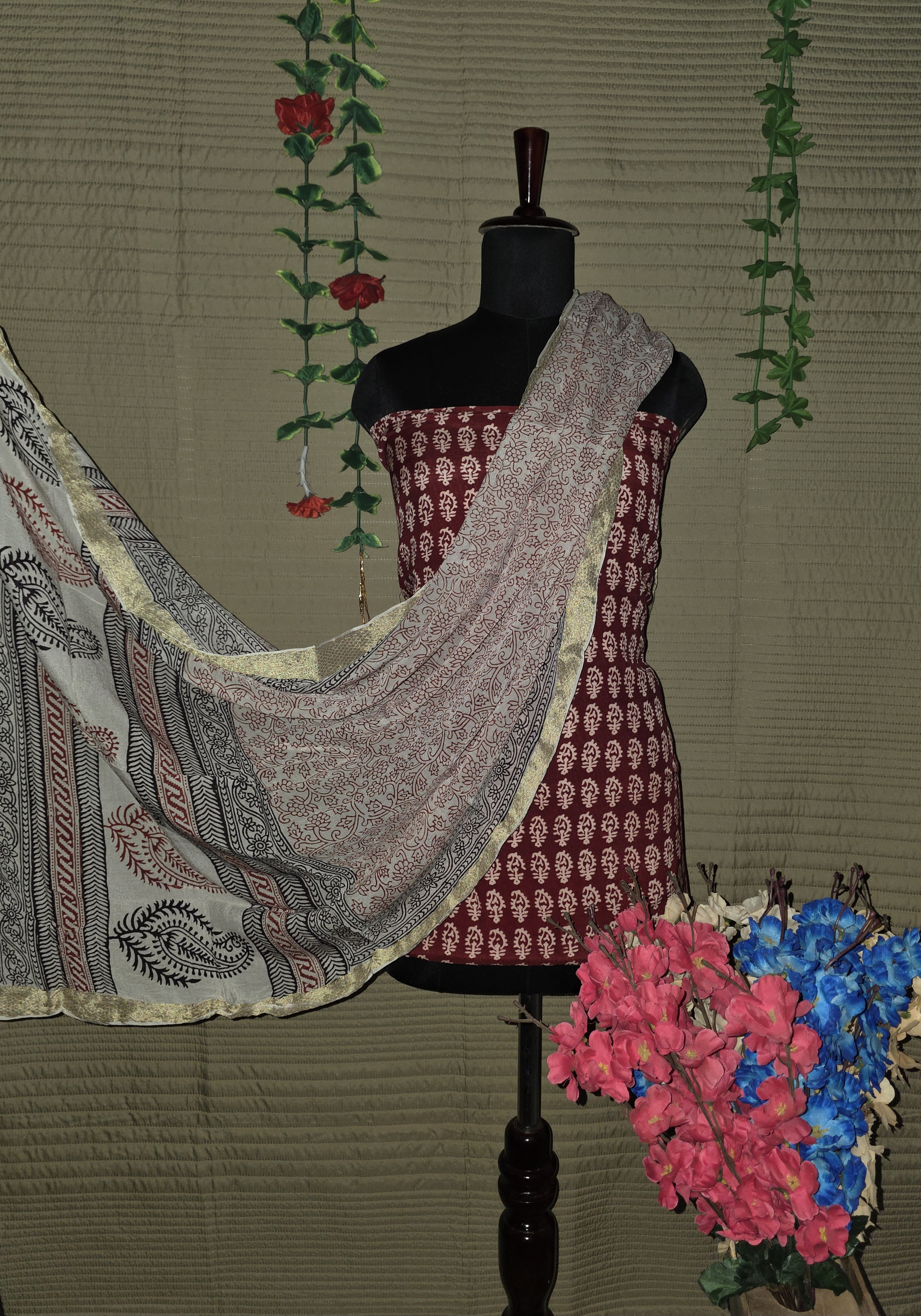 Shantoon Suit with Chinnon Dupatta – 2.5 Meter Each