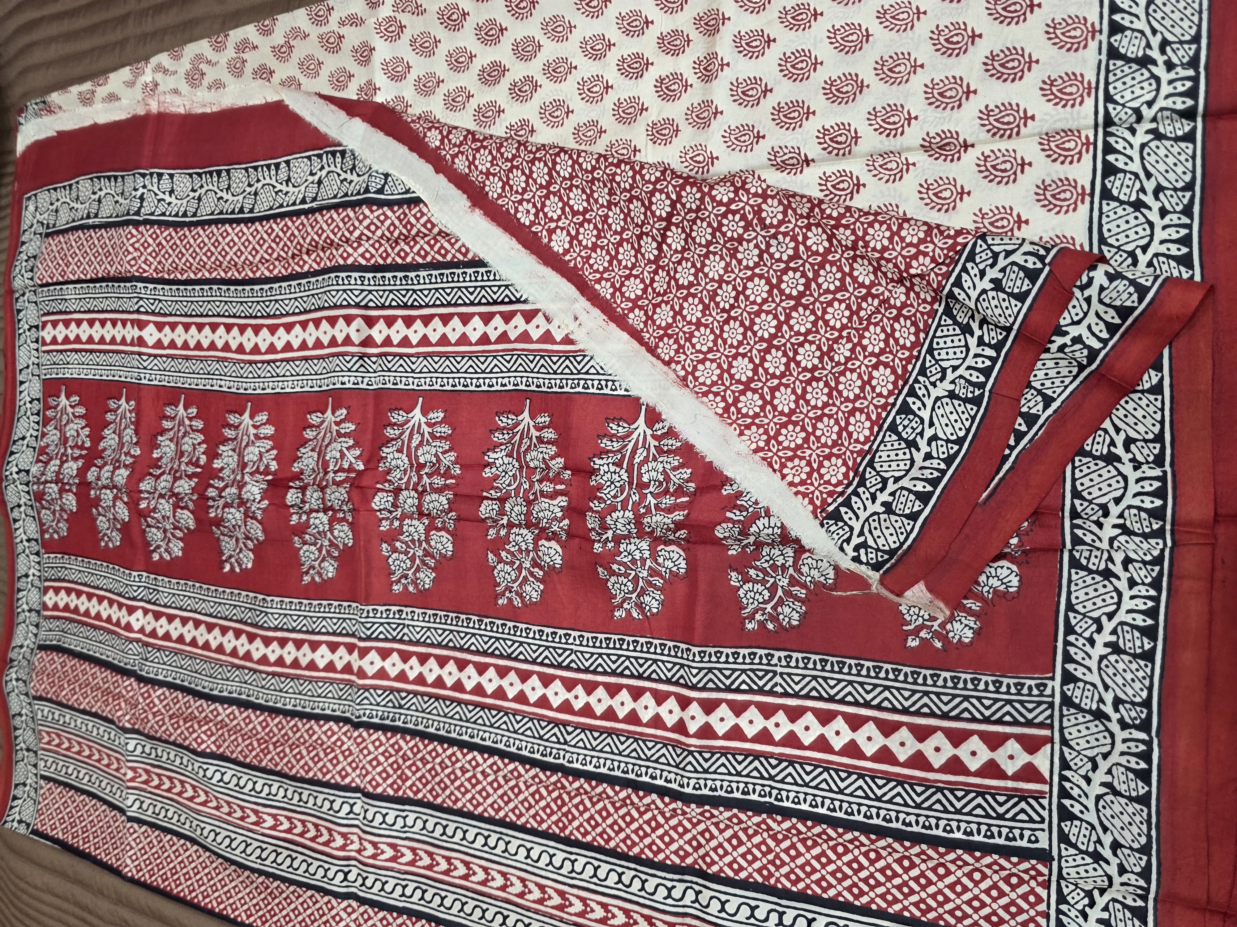 "Handcrafted Mulberry Silk Saree – Authentic Bagh Print by Vasim Khatri "