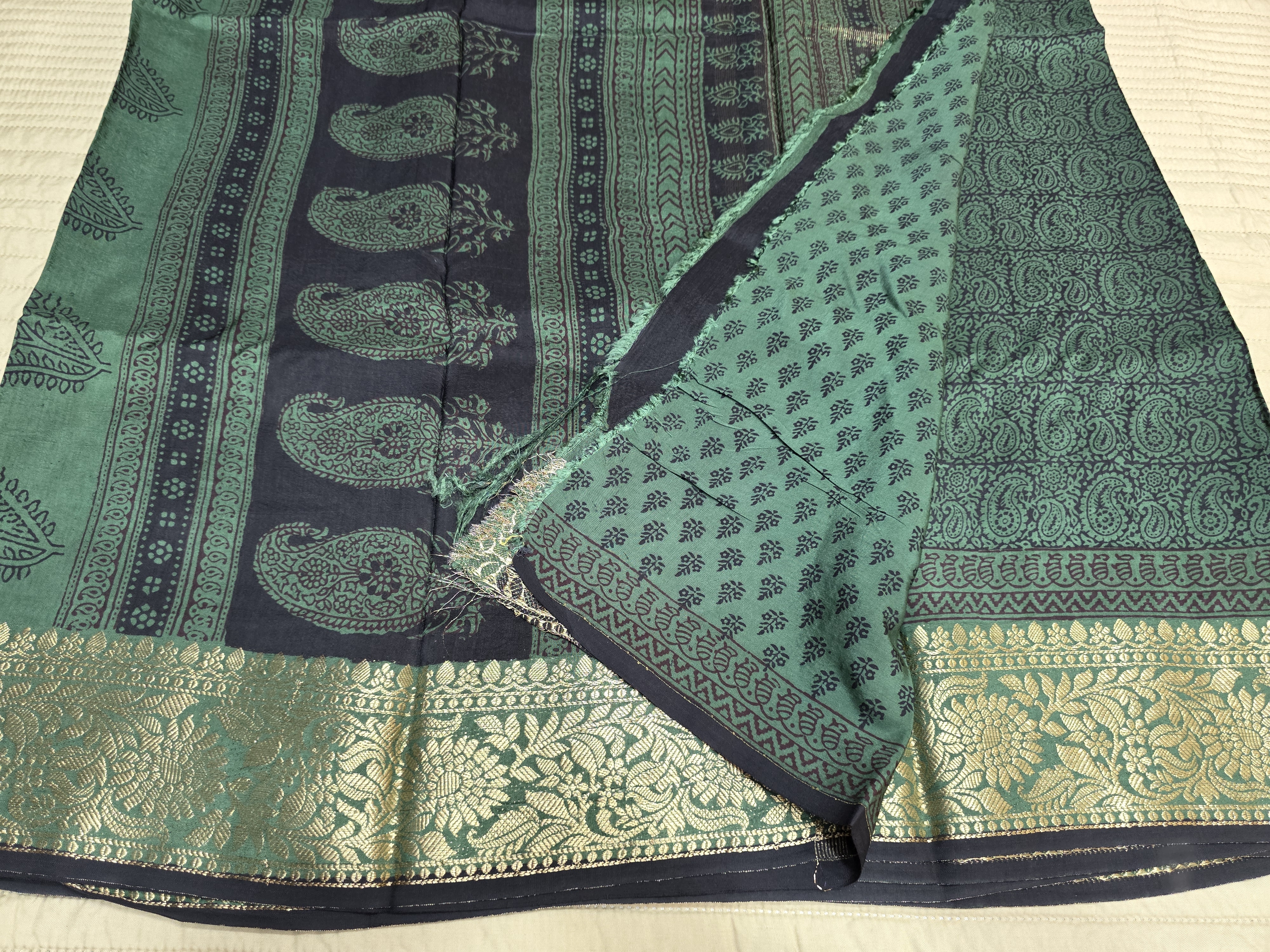 Green and Black Patterned Silk Saree