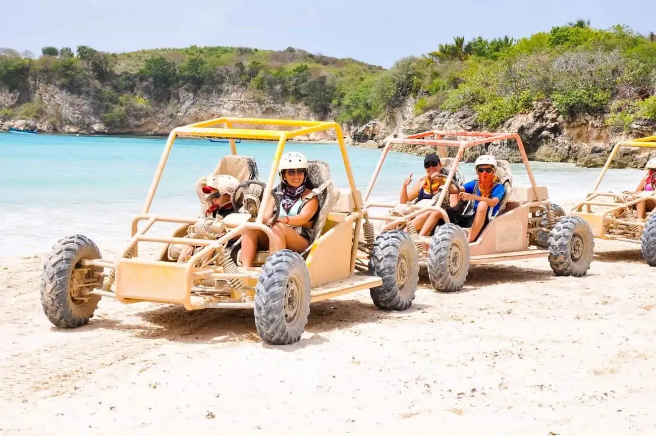 Aventura en Buggy por las Dunas de Punta Cana – La Experiencia Todoterreno Definitiva!