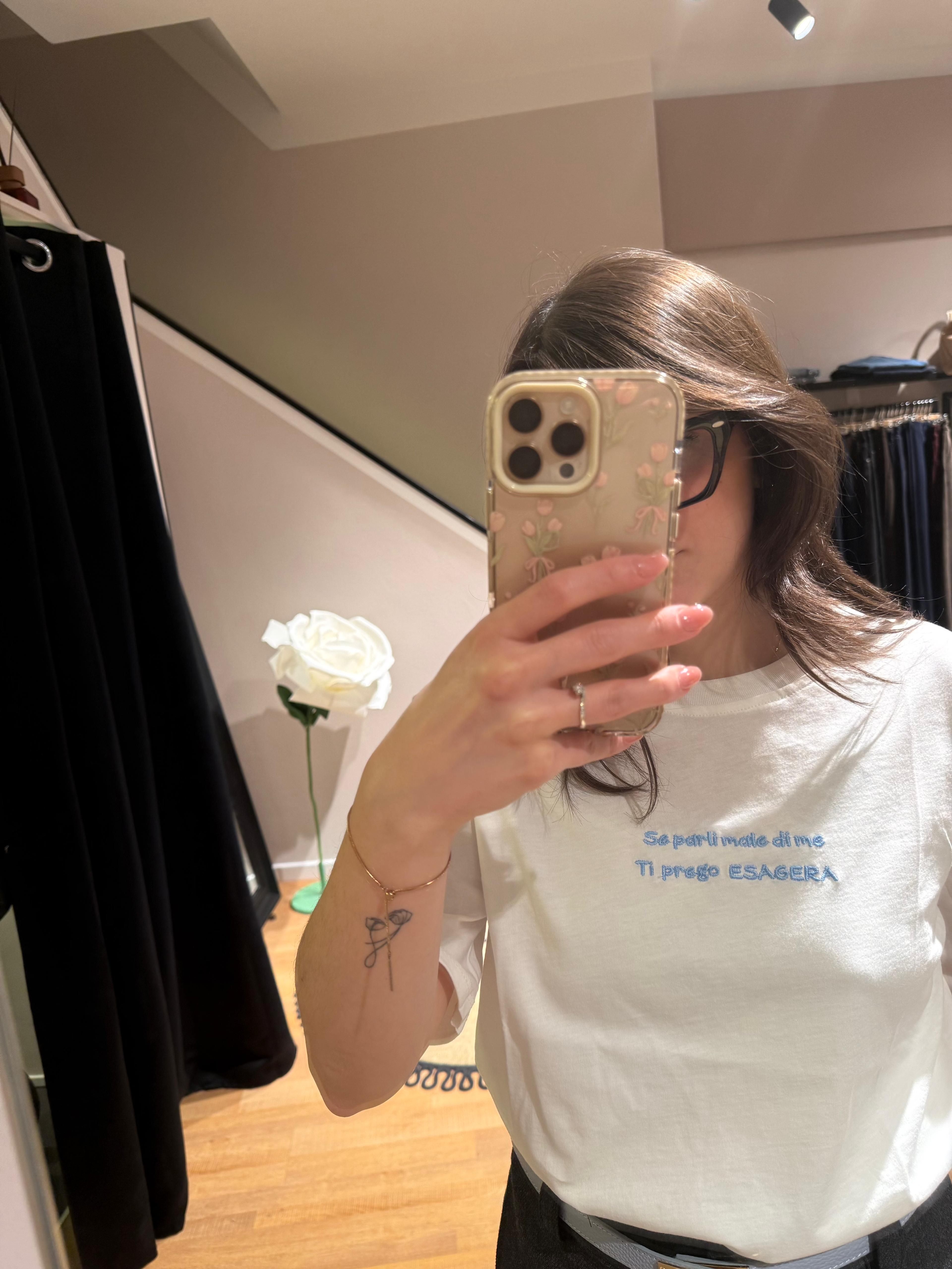 T-shirt "Se parli male di me ti prego esagera"