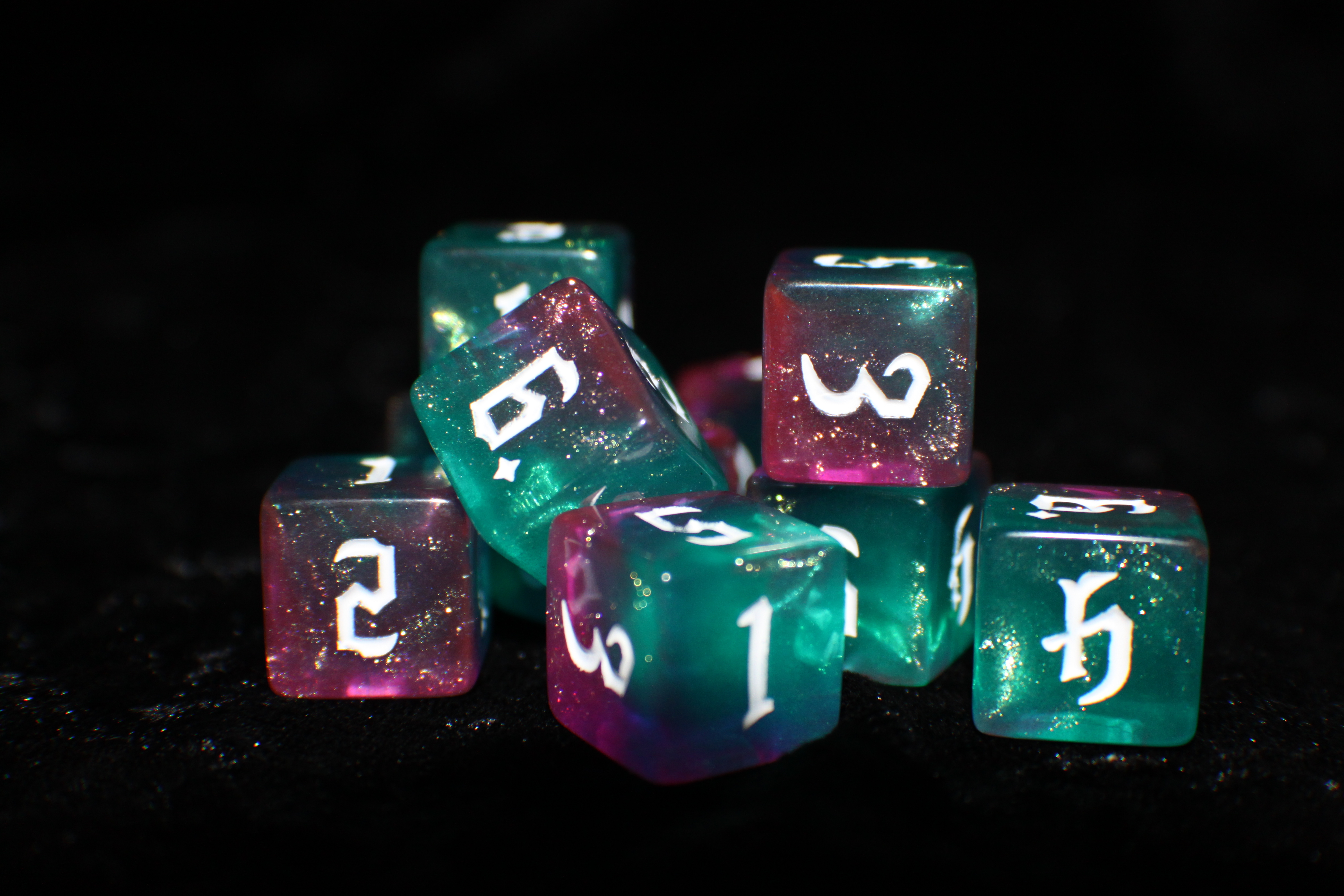 Glitter Berry Swirl D6s