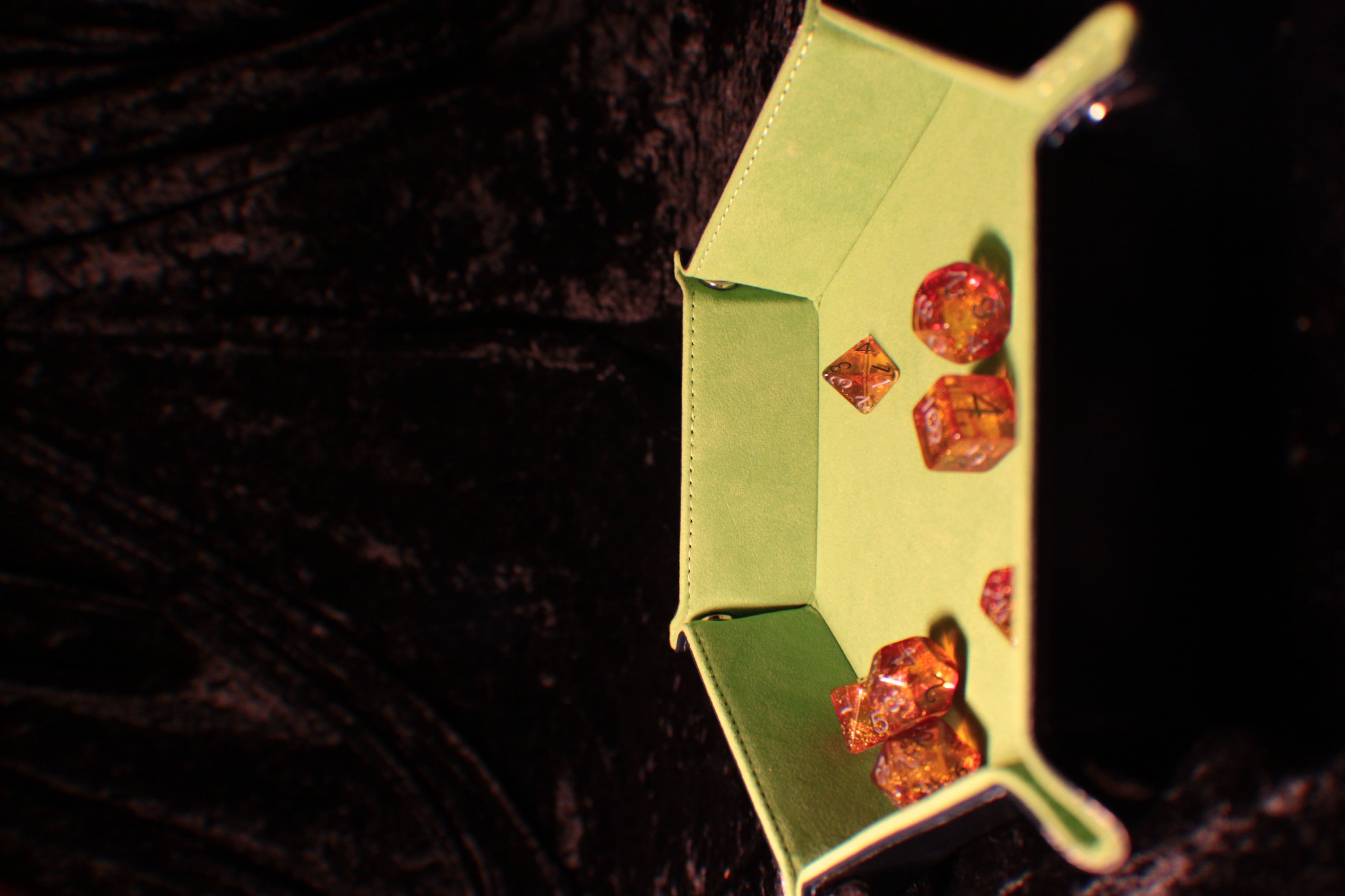 Fresh Cut Kiwi Green Folding Dice Tray