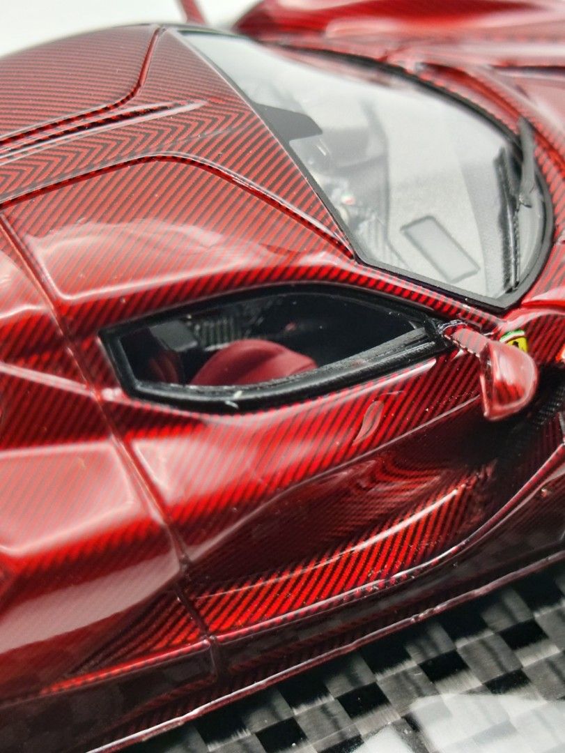 Laferrari Red carbon