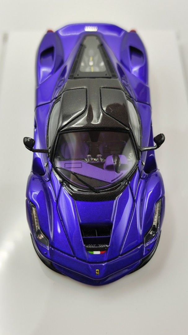 Laferrari Aurora Purple