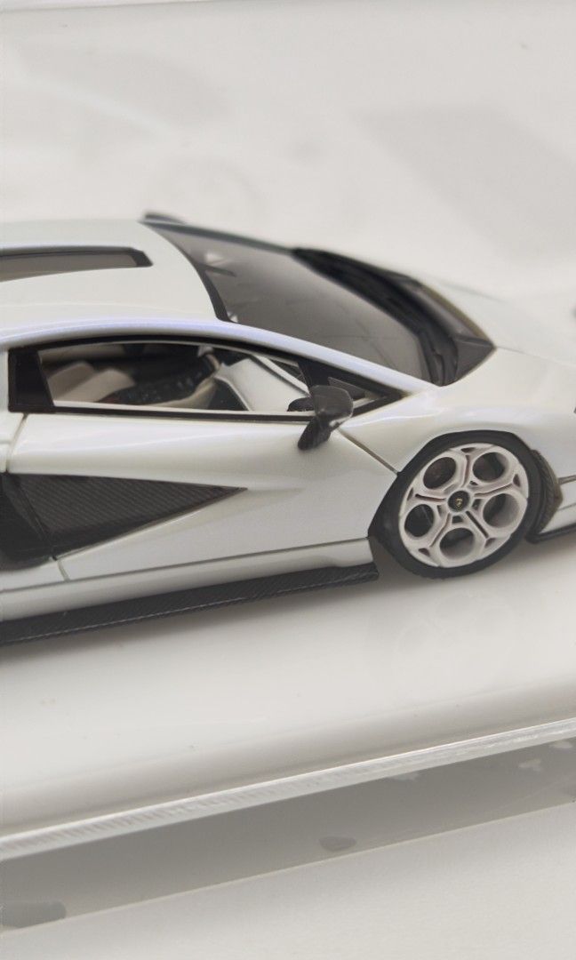 Lamborghini Countach LP800 Blanco Siderale White