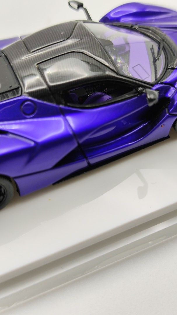 Laferrari Aurora Purple
