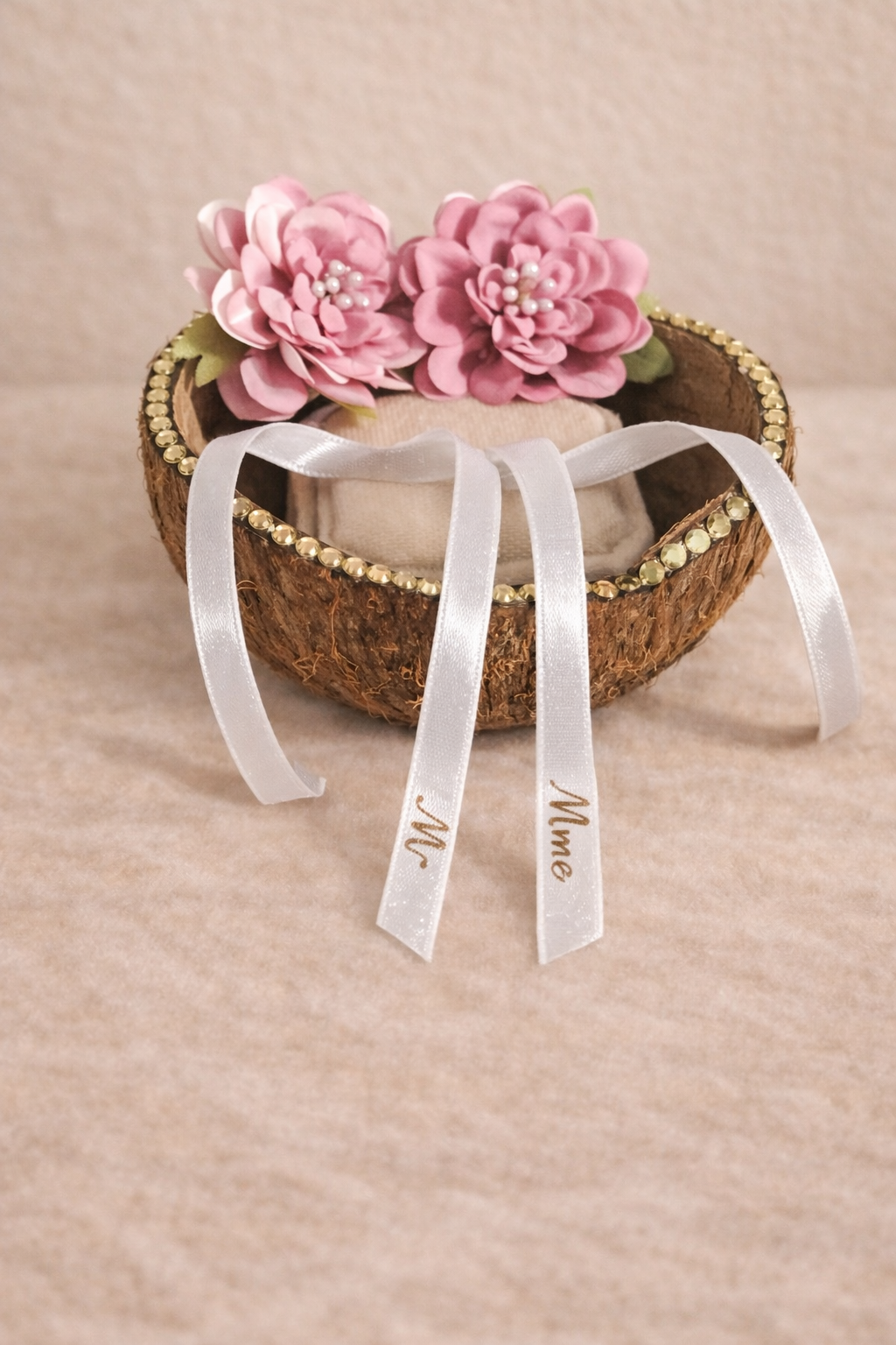 Porte-alliances mariage en noix de coco – création artisanale